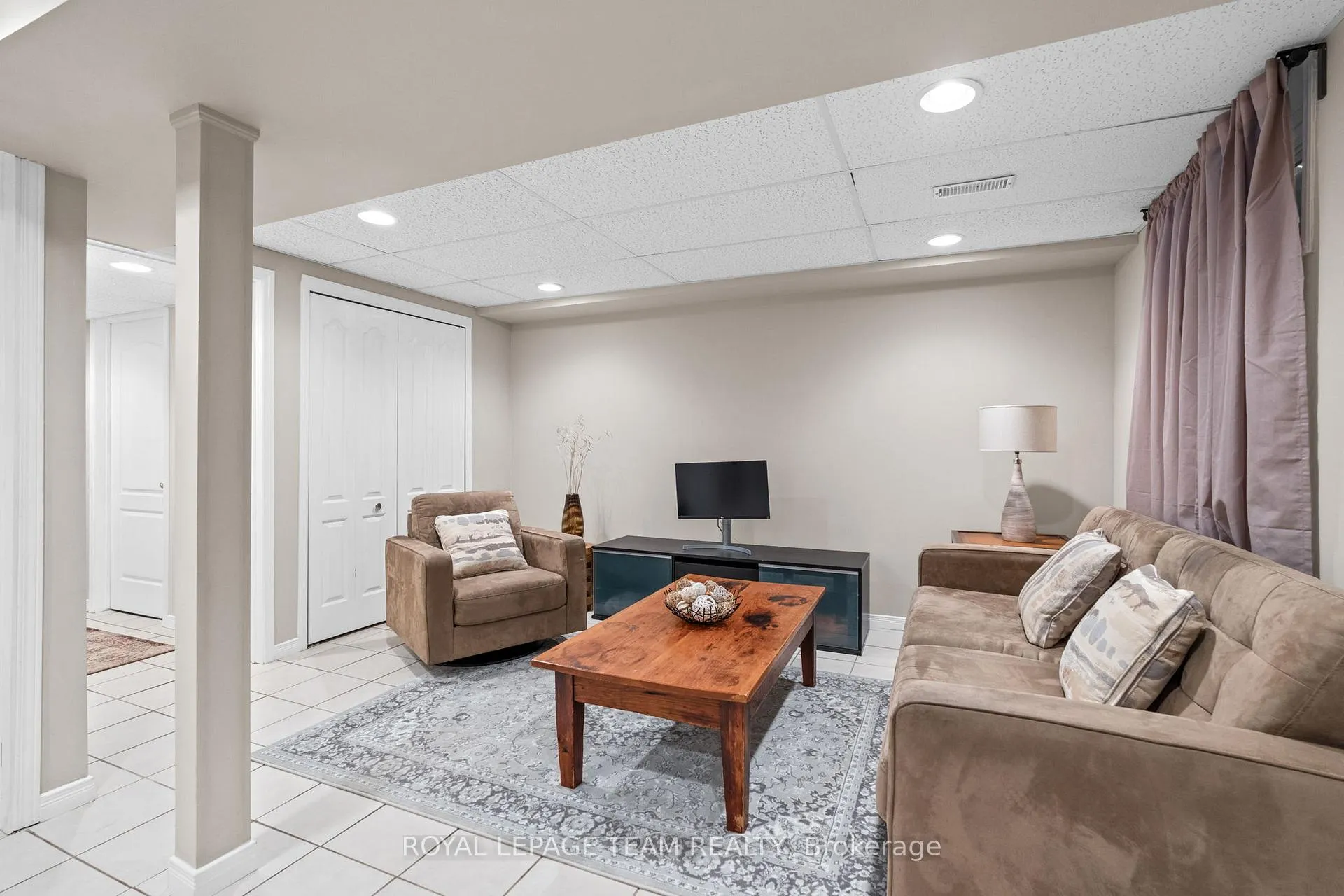 Photo 37 of 32 Whitegate Crescent, Ottawa, Barrhaven - Longfields — HOMEH