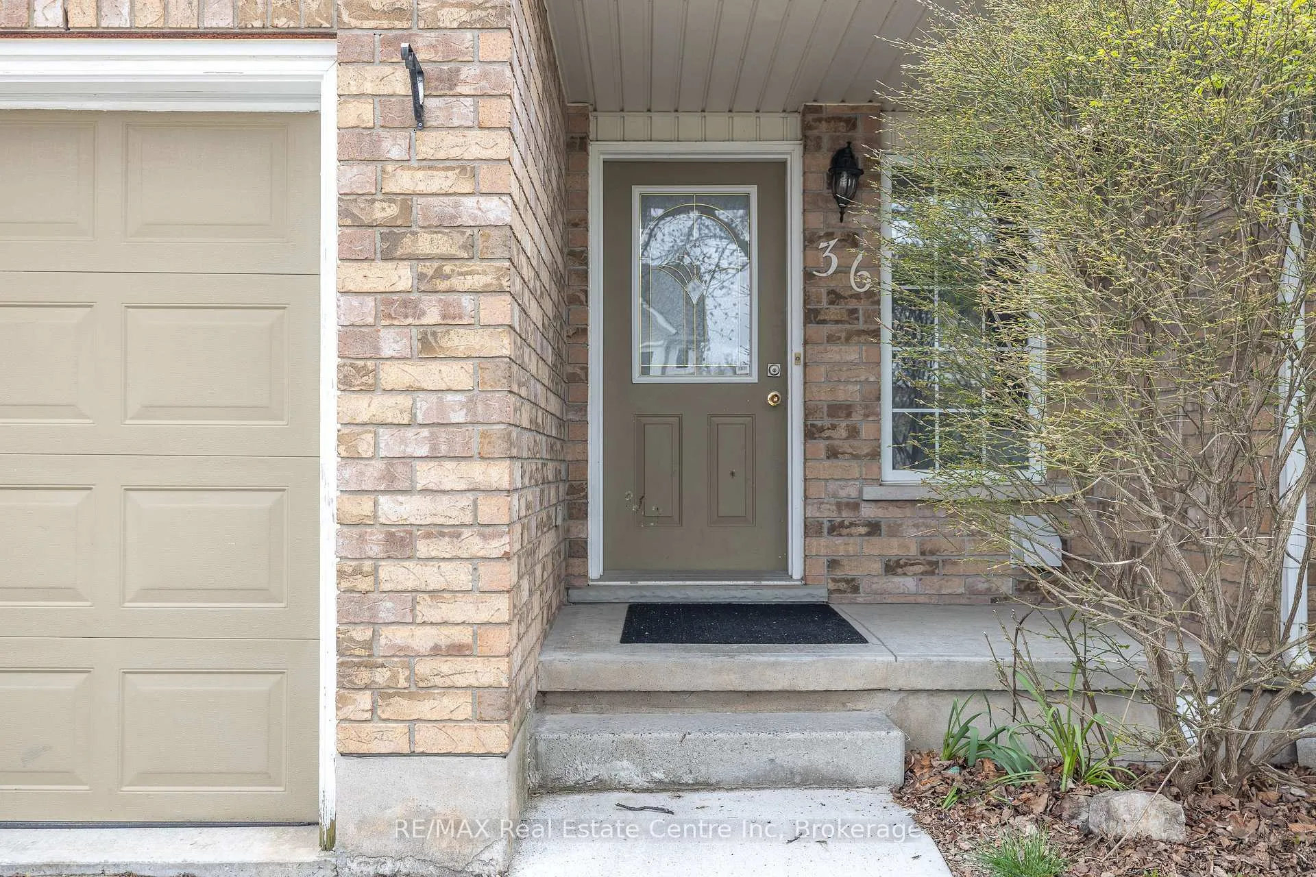 Photo 4 of 36 Raspberry Lane, Guelph, Grange Road — HOMEH