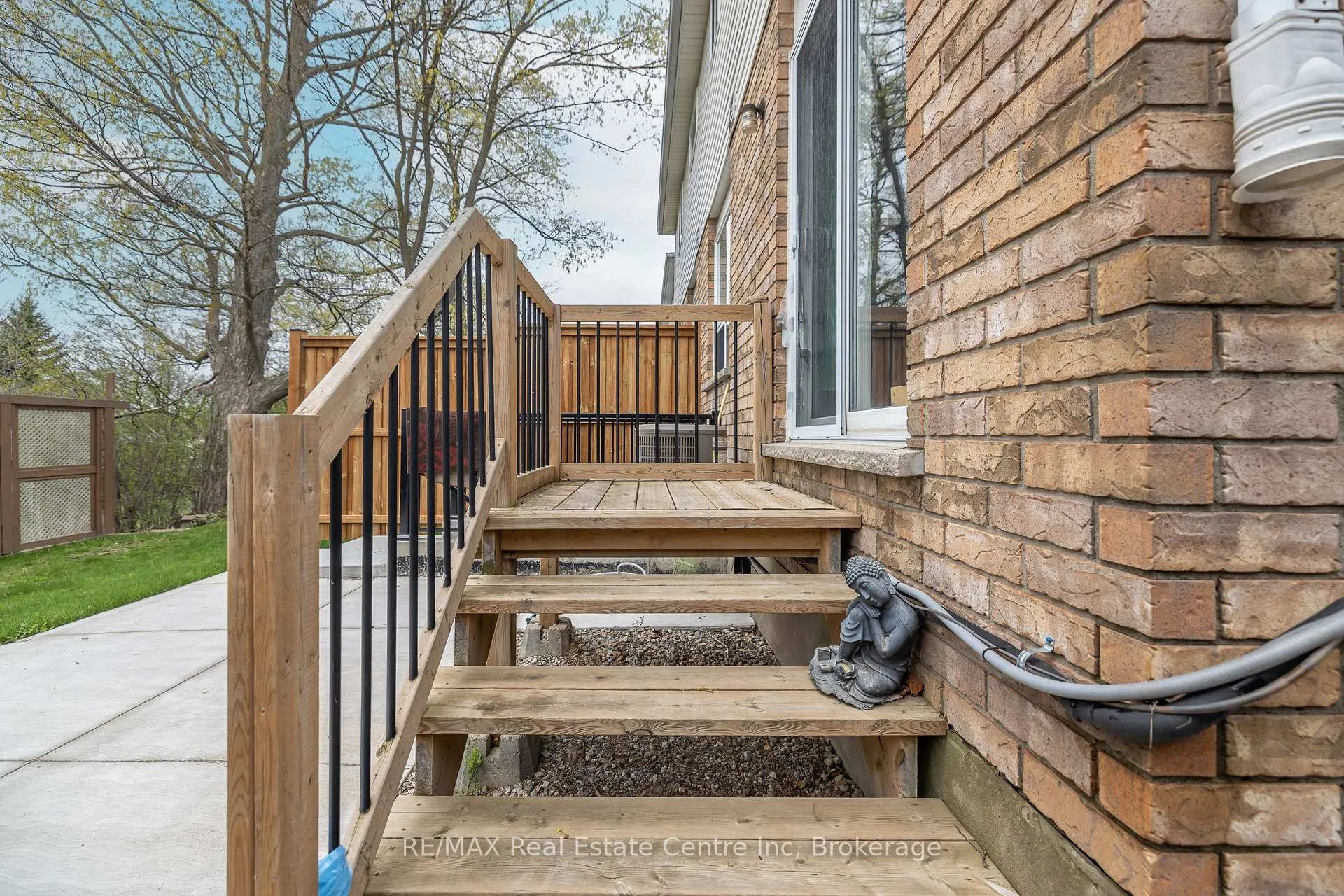 Photo 6 of 36 Raspberry Lane, Guelph, Grange Road — HOMEH