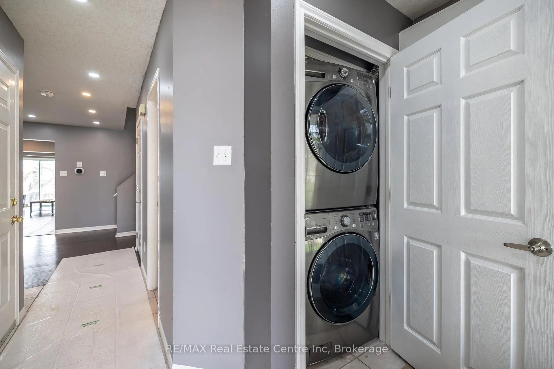 Photo 10 of 36 Raspberry Lane, Guelph, Grange Road — HOMEH