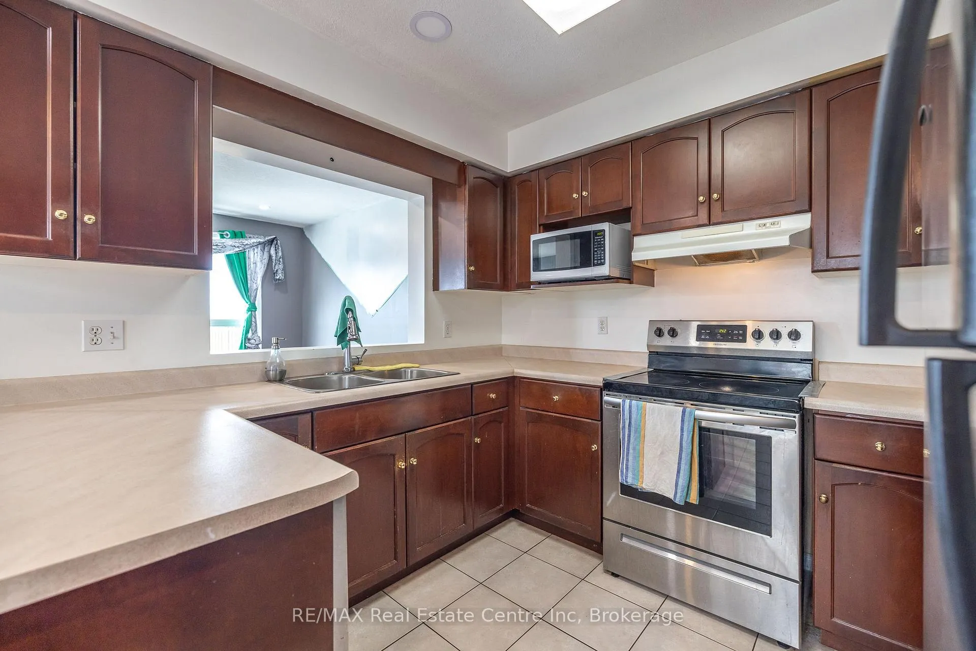 Photo 21 of 36 Raspberry Lane, Guelph, Grange Road — HOMEH