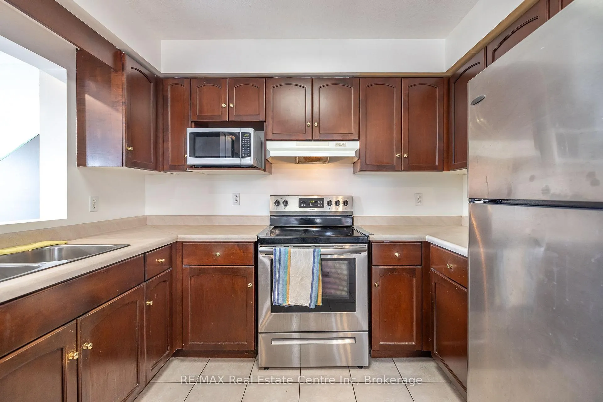 Photo 22 of 36 Raspberry Lane, Guelph, Grange Road — HOMEH