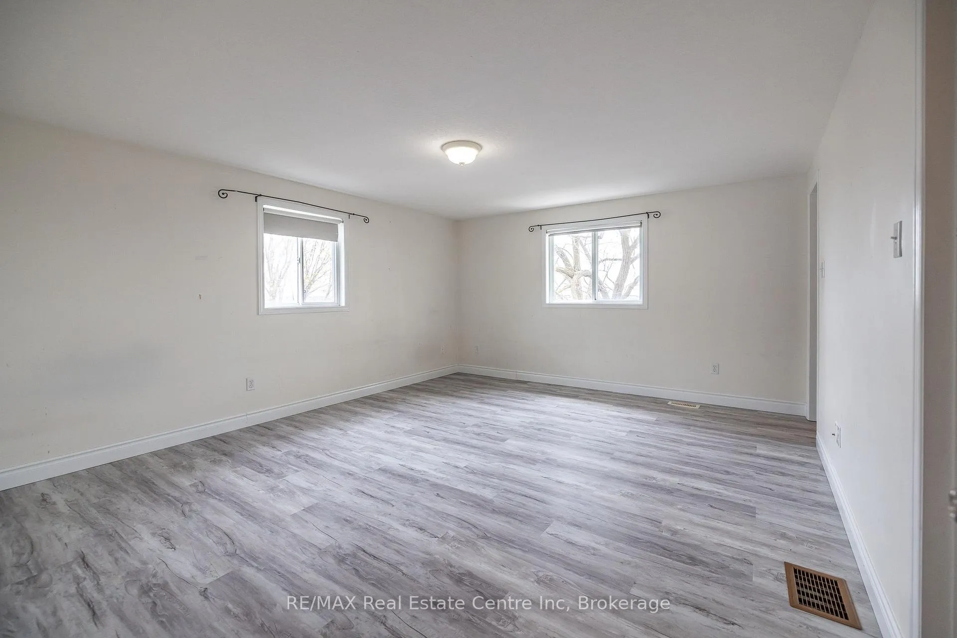 Photo 41 of 36 Raspberry Lane, Guelph, Grange Road — HOMEH