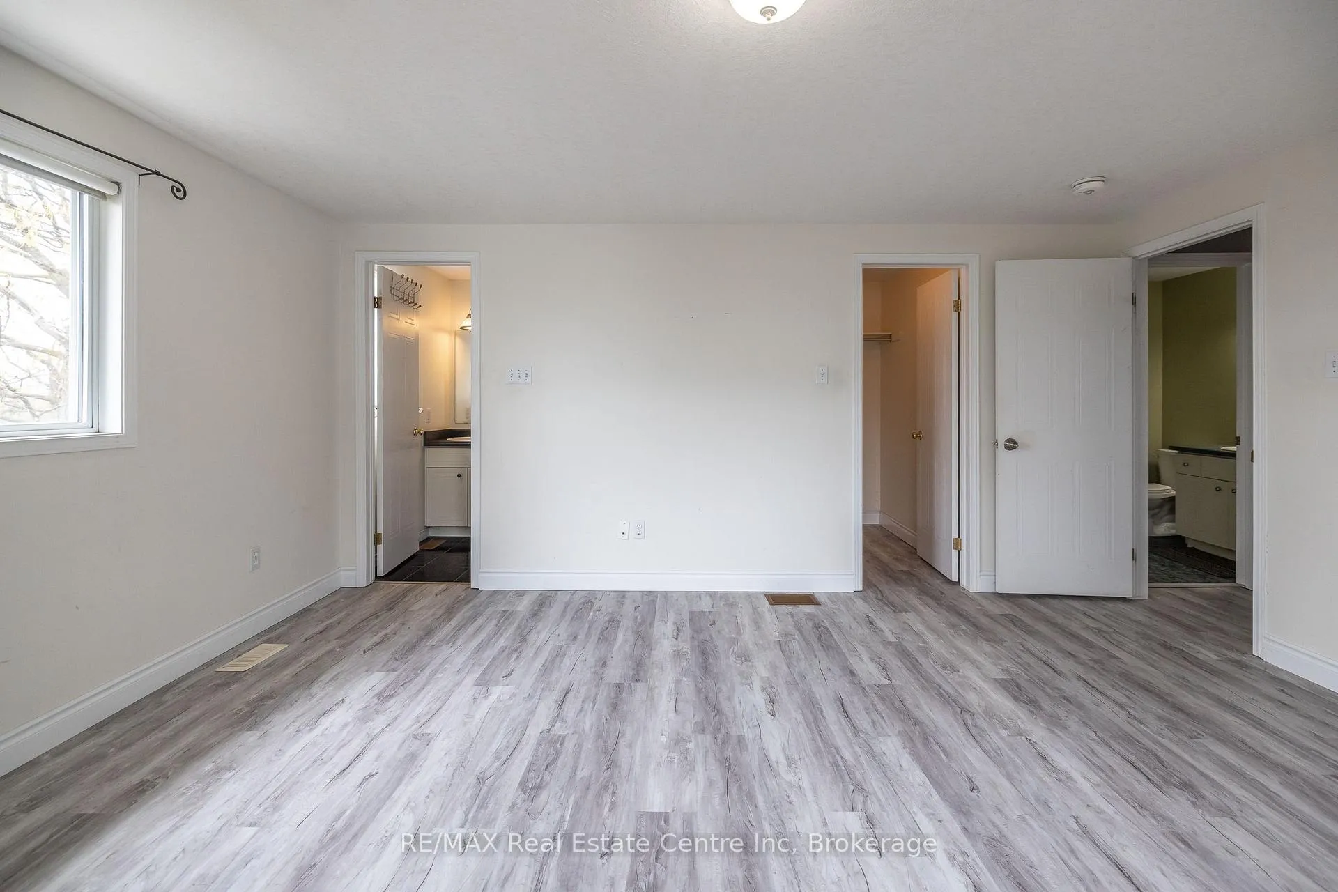 Photo 43 of 36 Raspberry Lane, Guelph, Grange Road — HOMEH