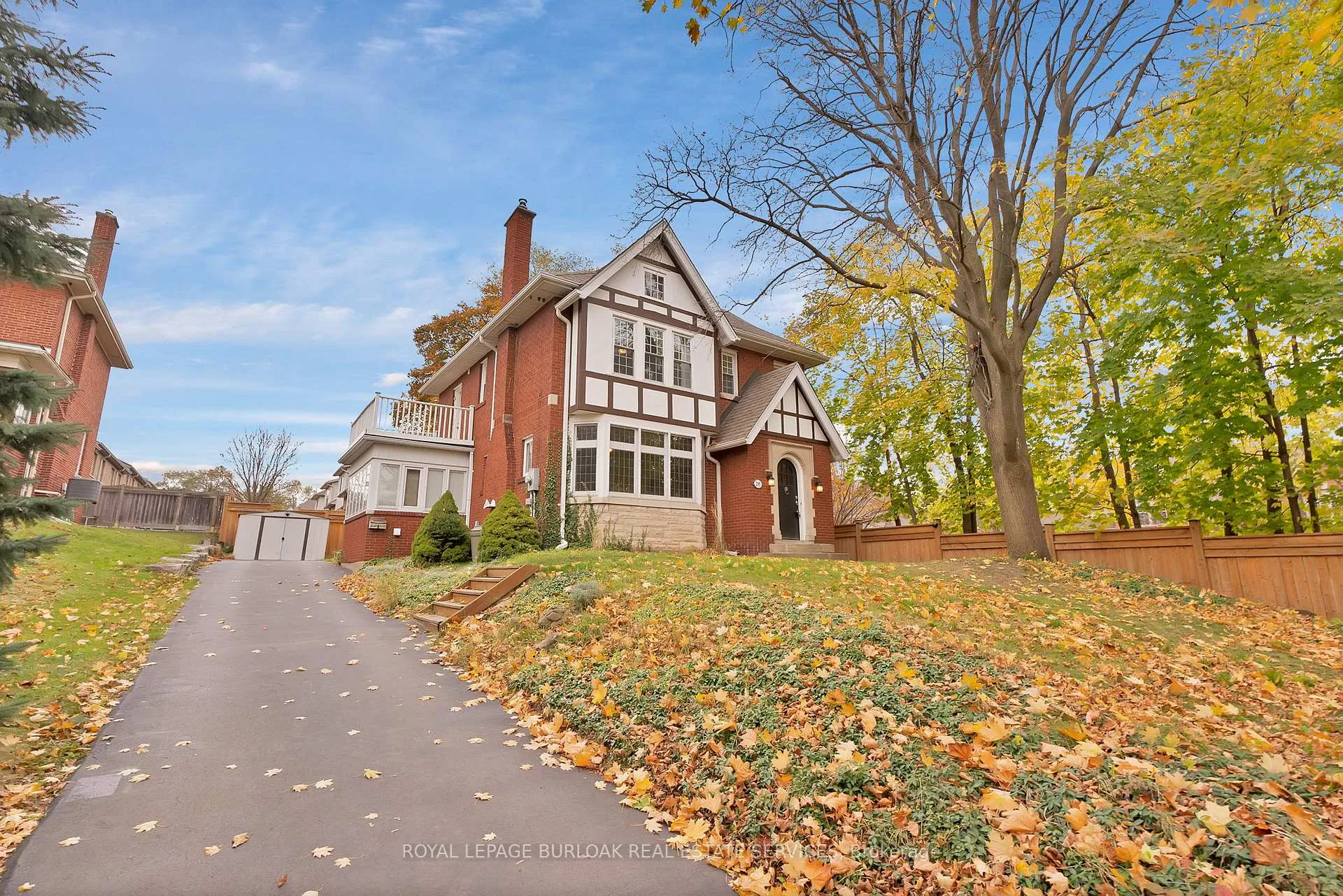 Front of 295 Plains Road W