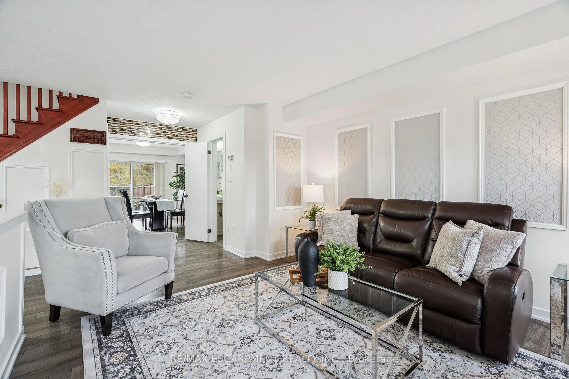 Photo 9 of 12 Crafter Crescent, Hamilton, Stoney Creek Mountain — HOMEH