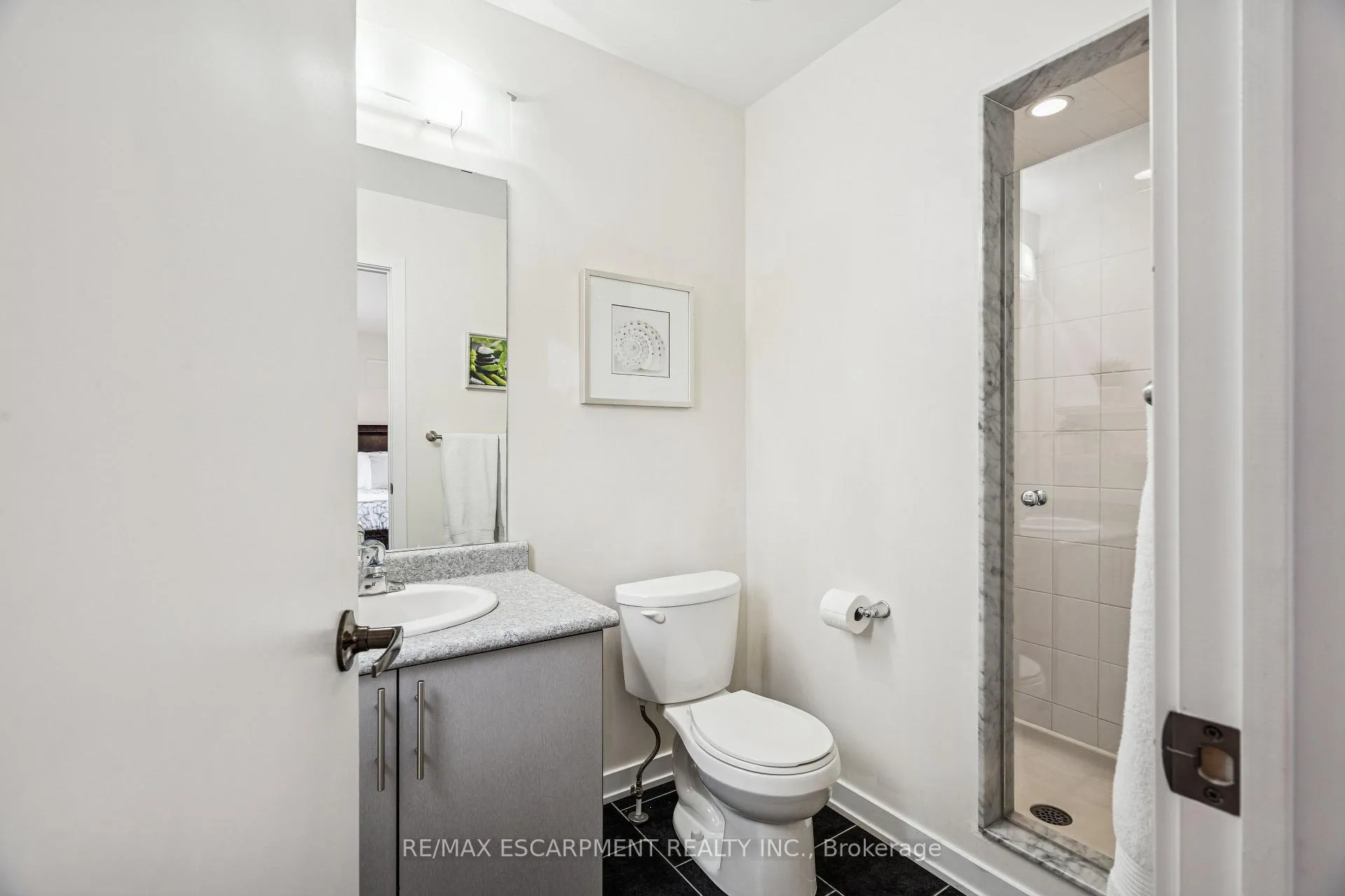 Photo 20 of 12 Crafter Crescent, Hamilton, Stoney Creek Mountain — HOMEH