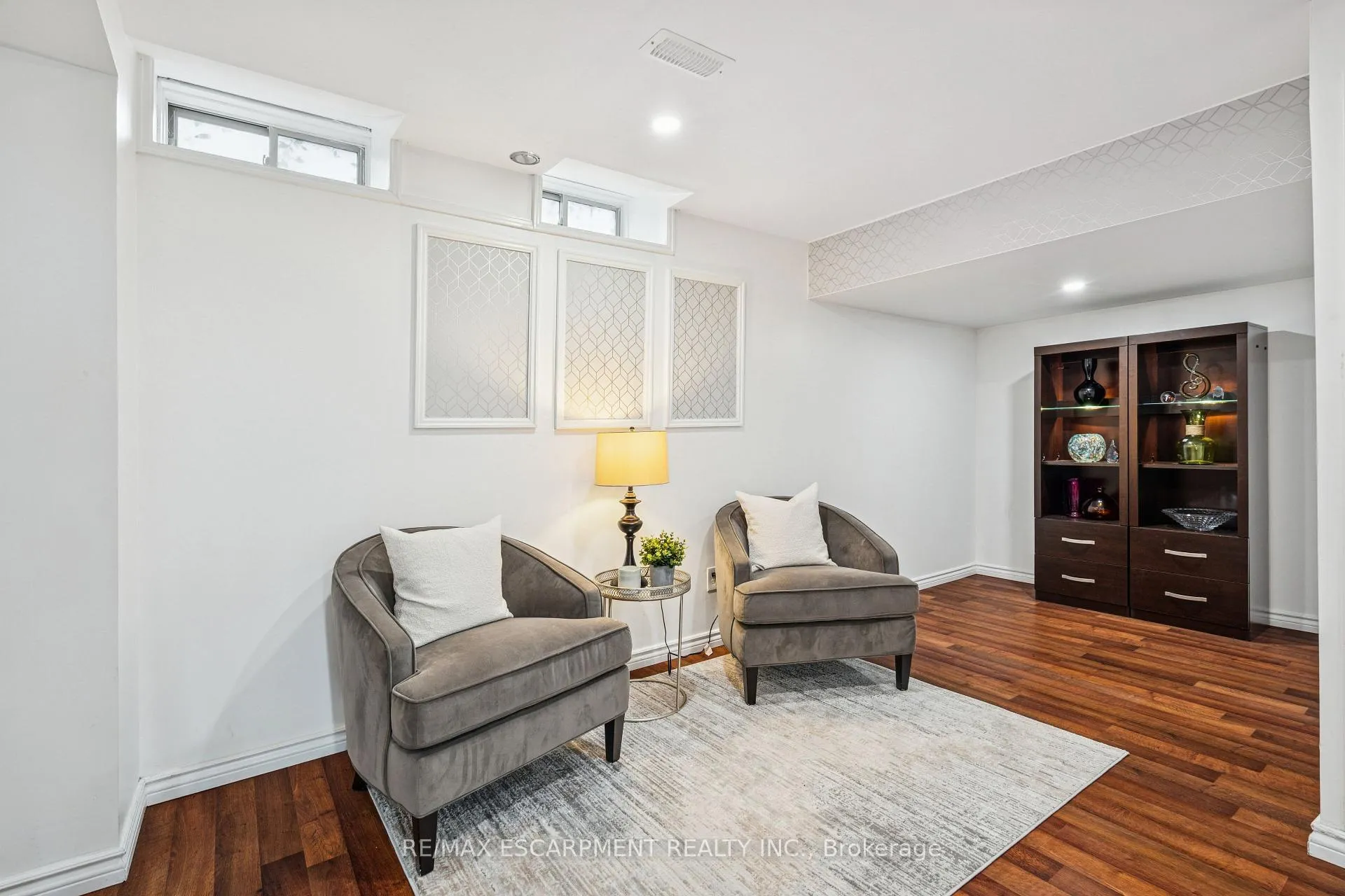 Photo 26 of 12 Crafter Crescent, Hamilton, Stoney Creek Mountain — HOMEH