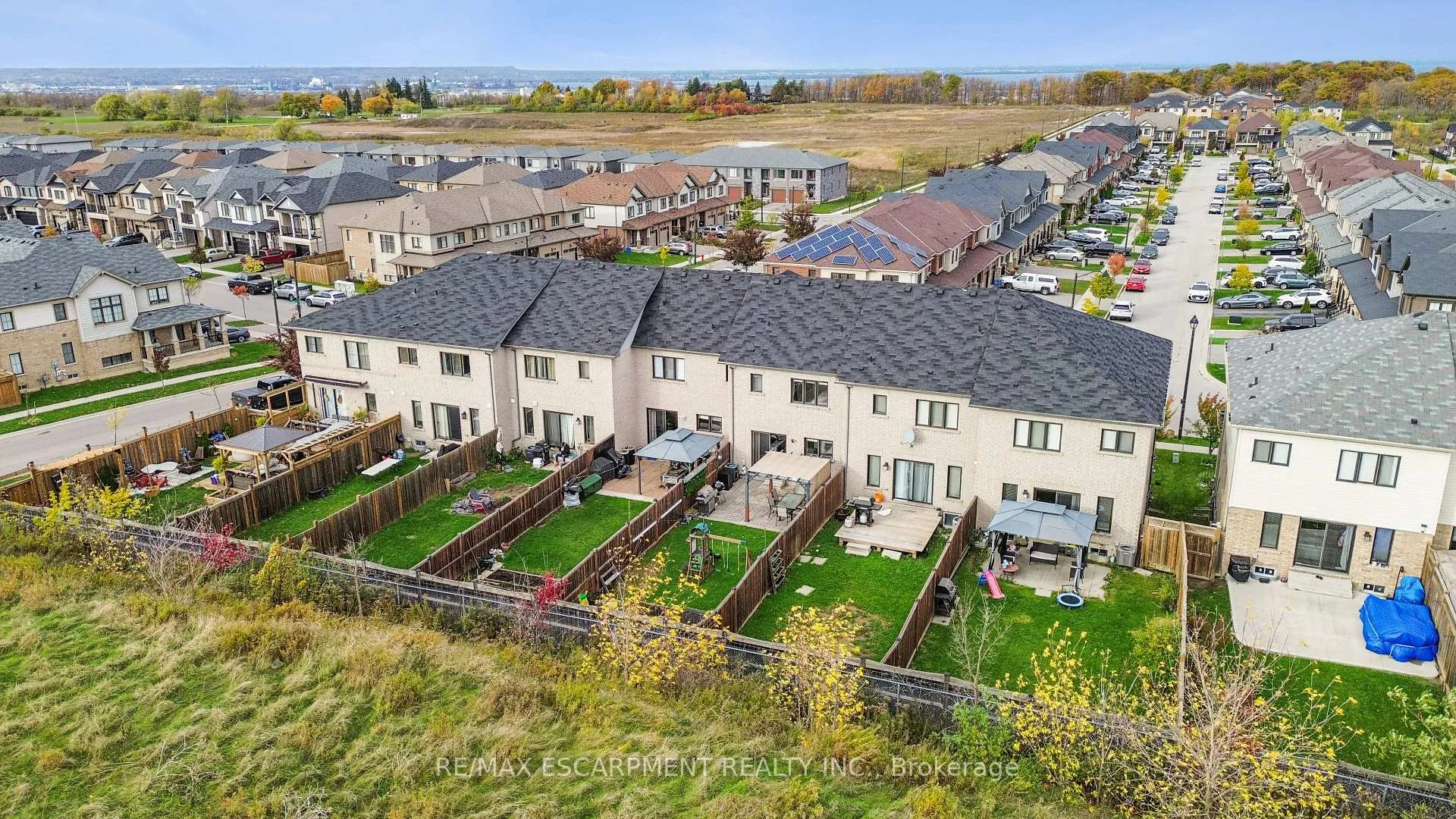 Photo 34 of 12 Crafter Crescent, Hamilton, Stoney Creek Mountain — HOMEH