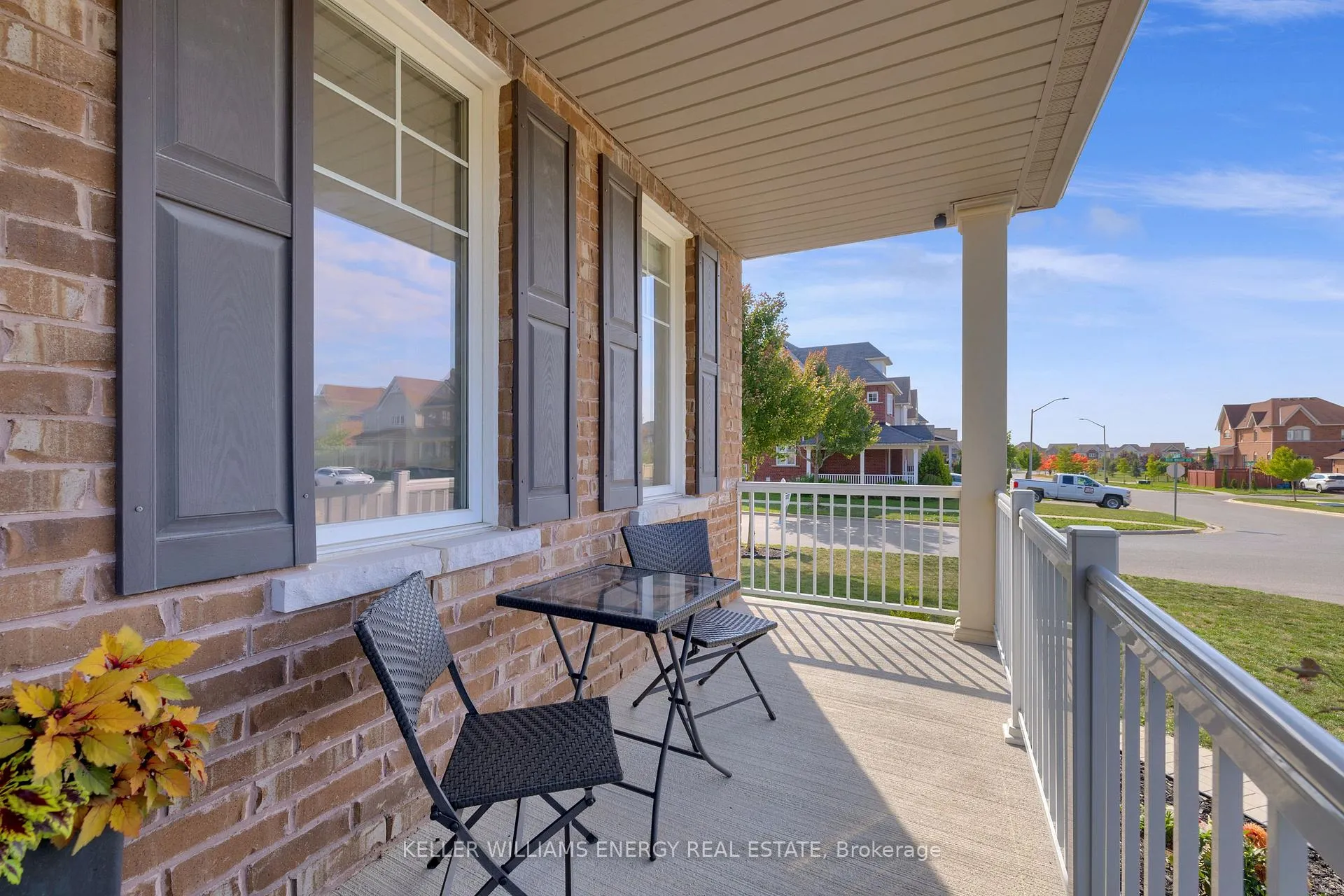 Photo 4 of 52 Ross Wright Avenue, Clarington, Bowmanville — HOMEH