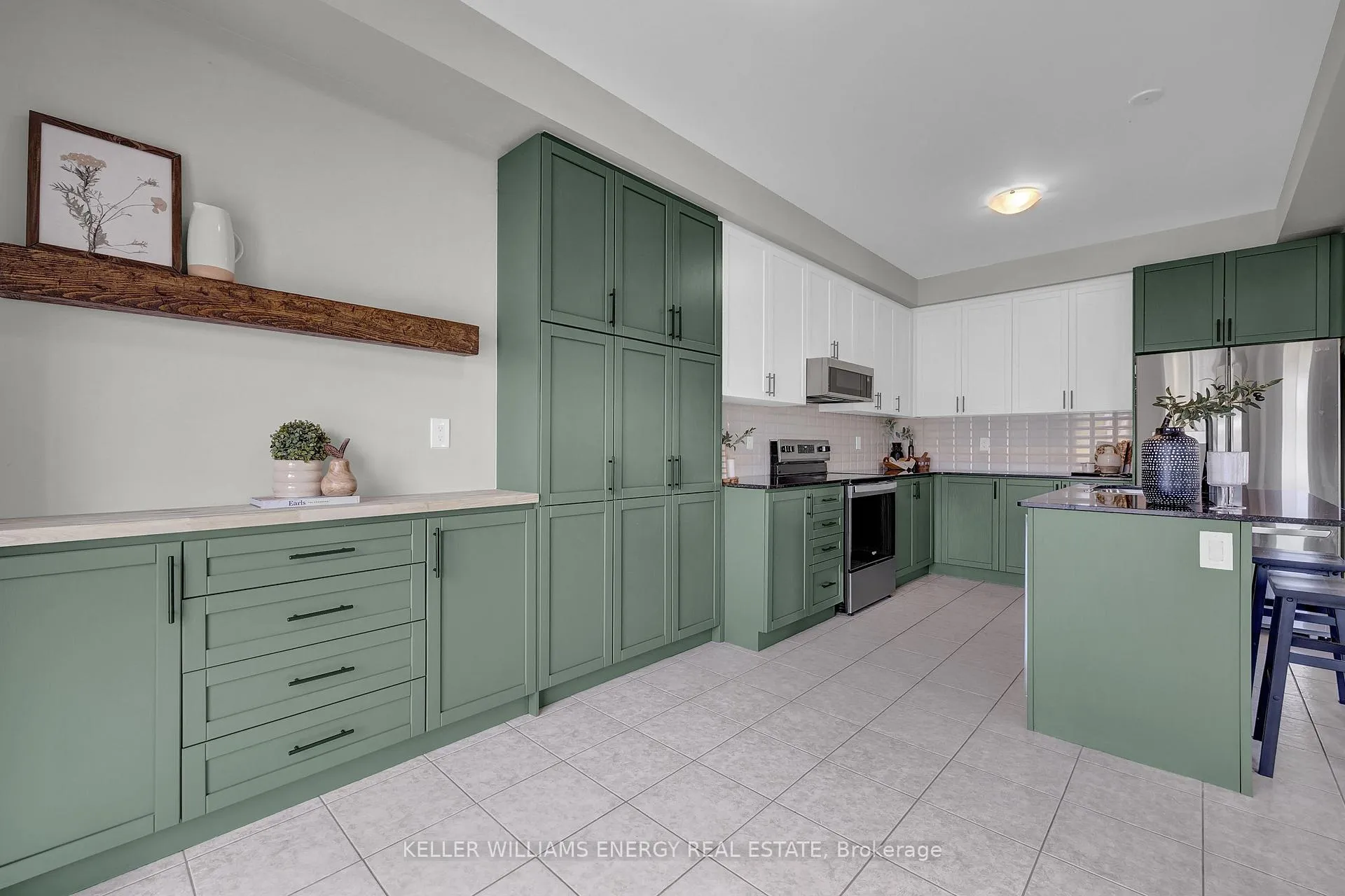 Photo 11 of 52 Ross Wright Avenue, Clarington, Bowmanville — HOMEH