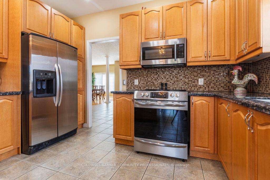Photo 36 of 229 Gatestone Drive, Hamilton, Stoney Creek Mountain — HOMEH