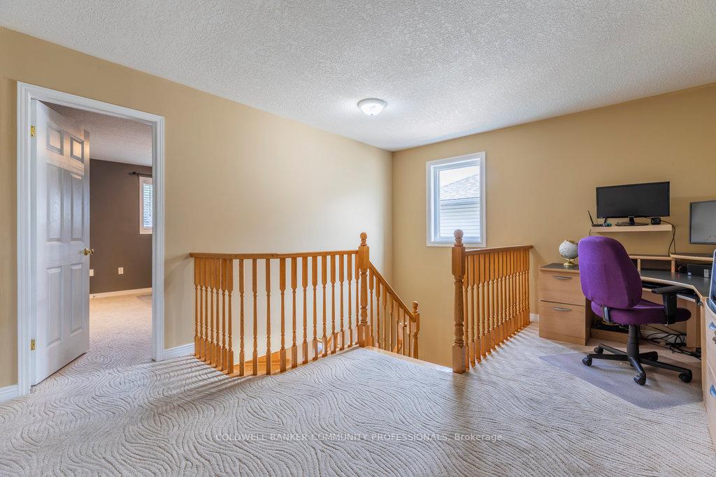 Photo 8 of 229 Gatestone Drive, Hamilton, Stoney Creek Mountain — HOMEH