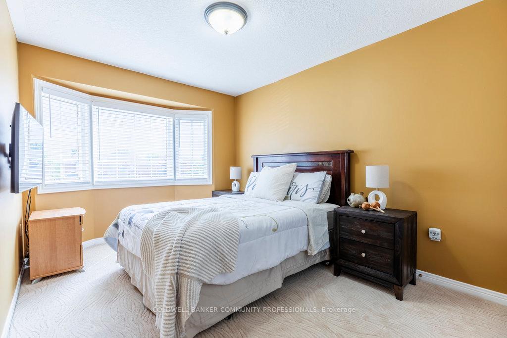 Photo 15 of 229 Gatestone Drive, Hamilton, Stoney Creek Mountain — HOMEH