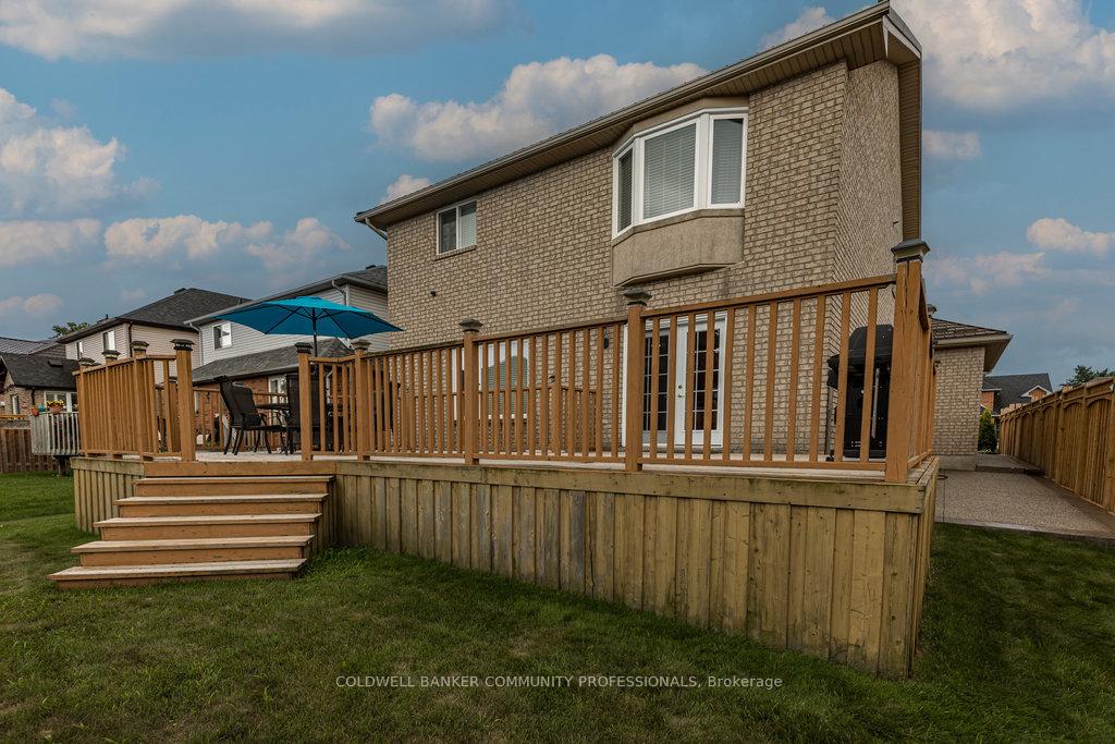 Photo 37 of 229 Gatestone Drive, Hamilton, Stoney Creek Mountain — HOMEH