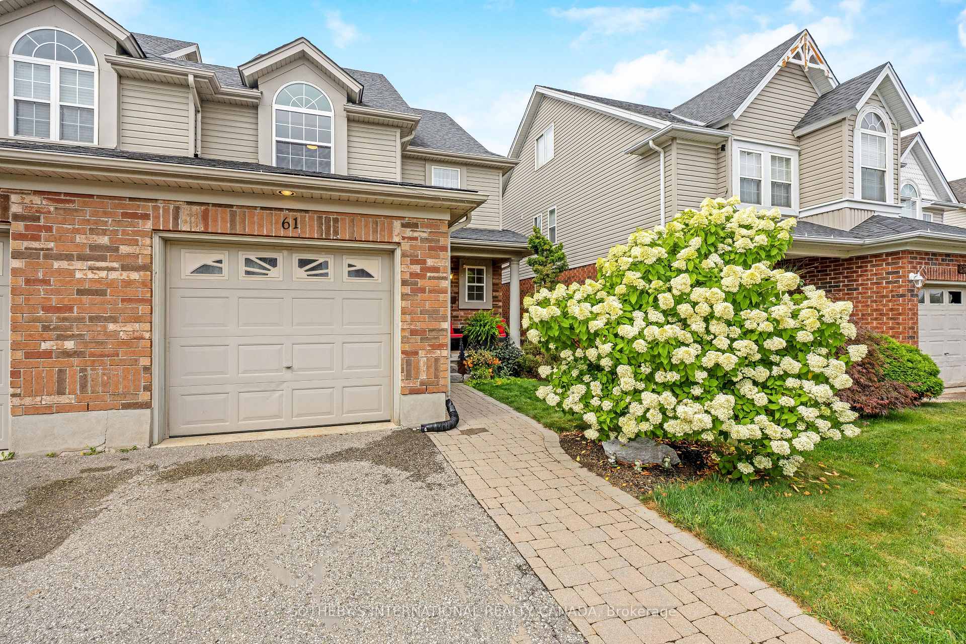 Photo 2 of 61 Darling Crescent, Guelph, Pineridge/Westminster Woods — HOMEH