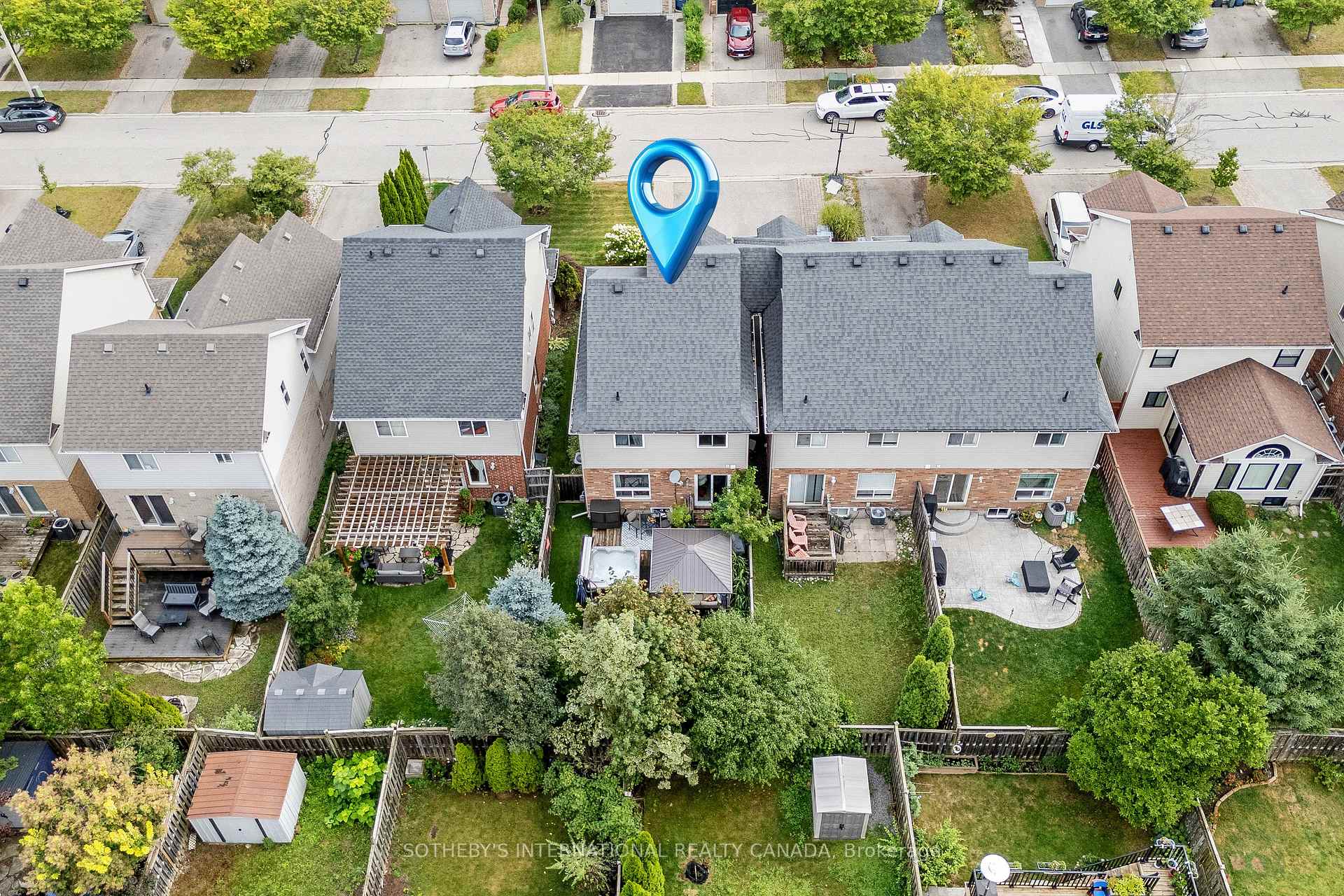 Photo 3 of 61 Darling Crescent, Guelph, Pineridge/Westminster Woods — HOMEH