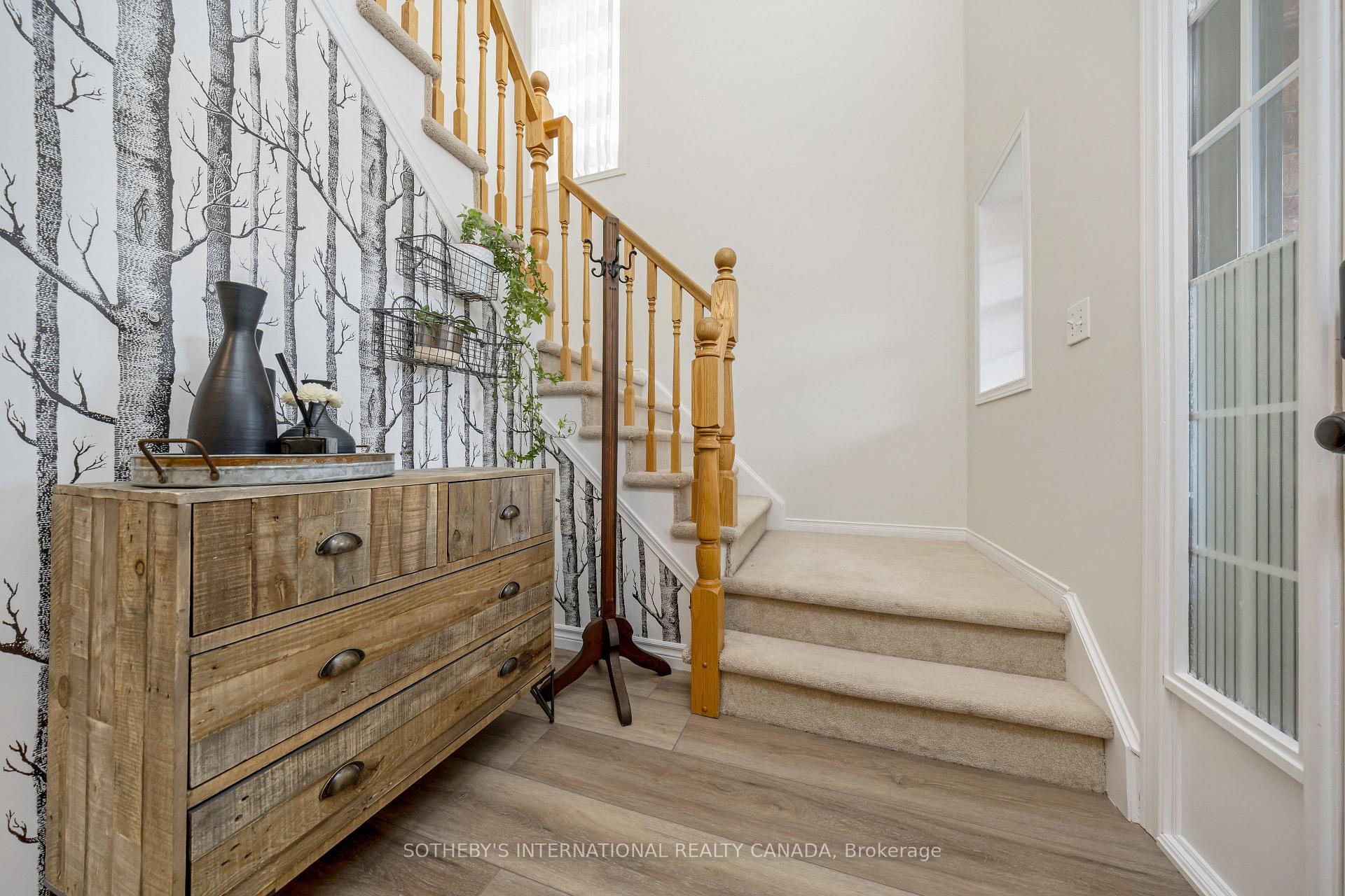 Photo 16 of 61 Darling Crescent, Guelph, Pineridge/Westminster Woods — HOMEH