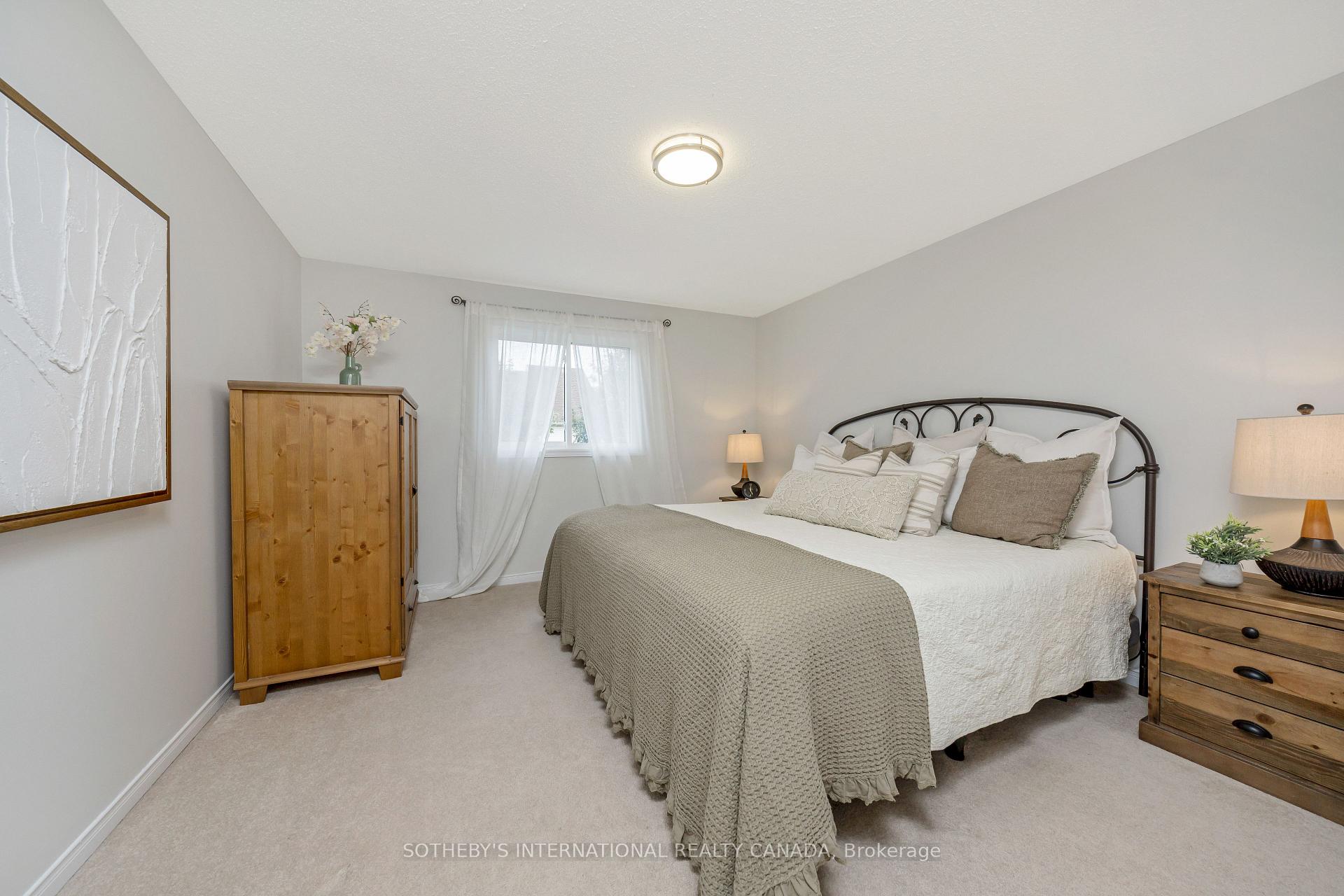 Photo 18 of 61 Darling Crescent, Guelph, Pineridge/Westminster Woods — HOMEH