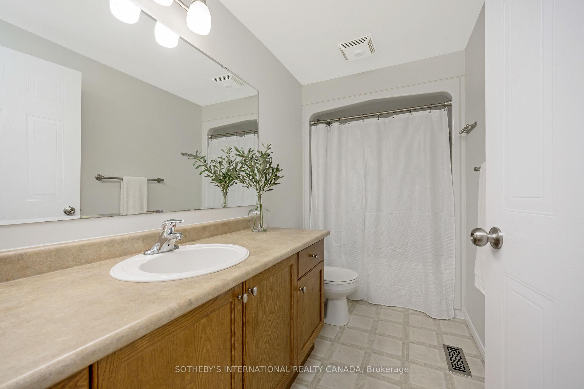 Photo 20 of 61 Darling Crescent, Guelph, Pineridge/Westminster Woods — HOMEH
