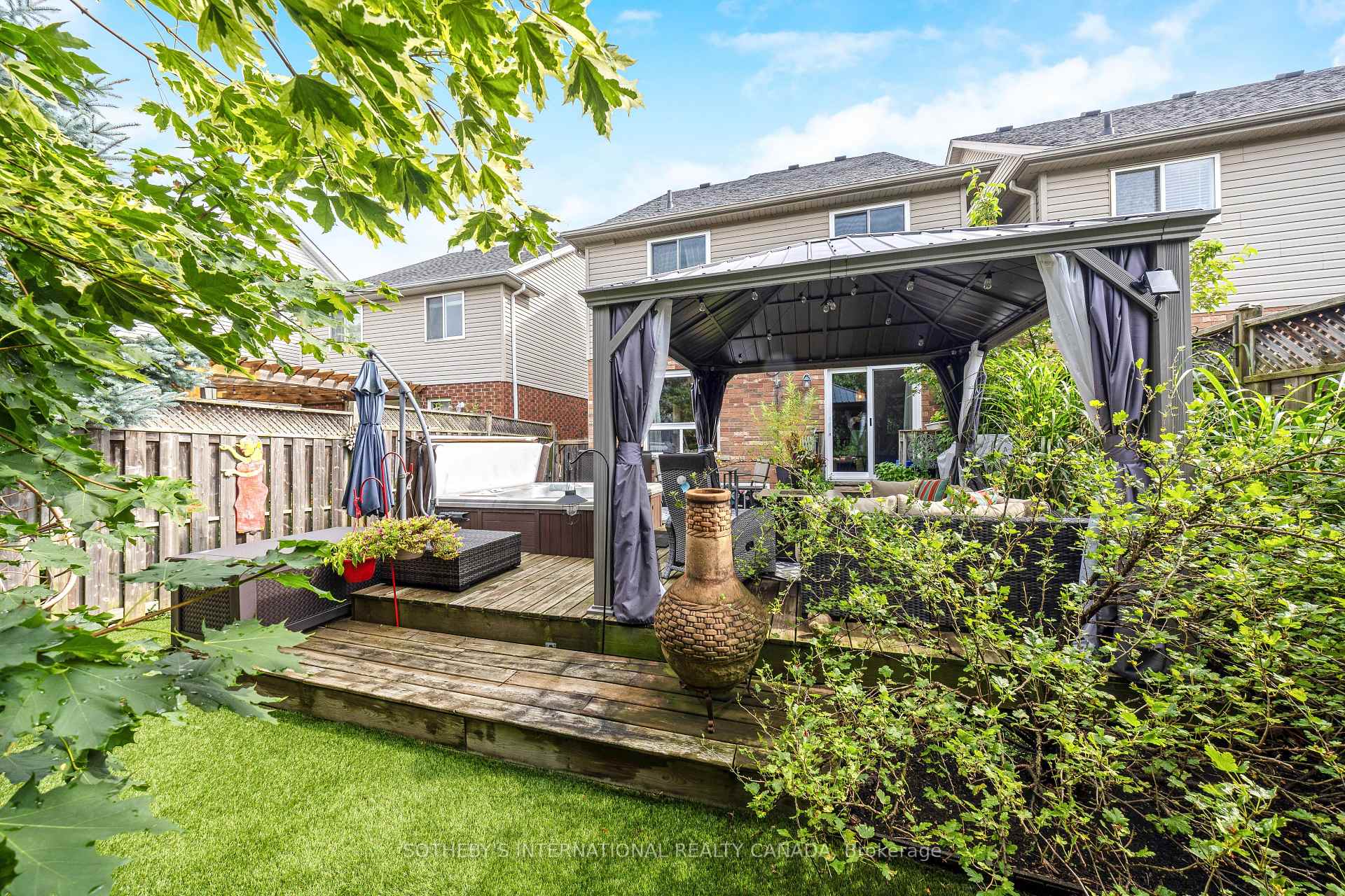 Photo 26 of 61 Darling Crescent, Guelph, Pineridge/Westminster Woods — HOMEH