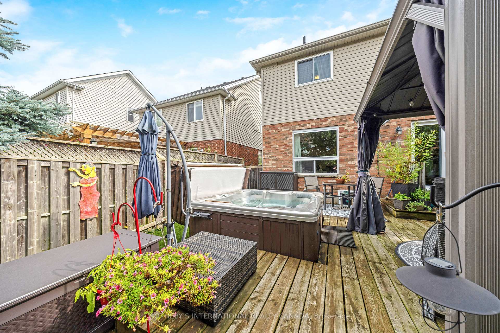 Photo 27 of 61 Darling Crescent, Guelph, Pineridge/Westminster Woods — HOMEH