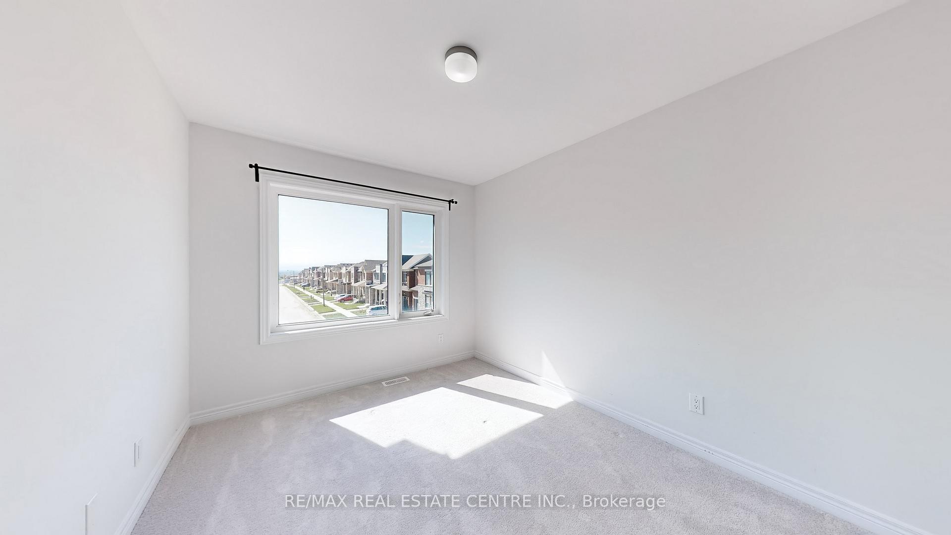 Photo 15 of 1058 Lockie Drive W, Oshawa, Kedron — HOMEH