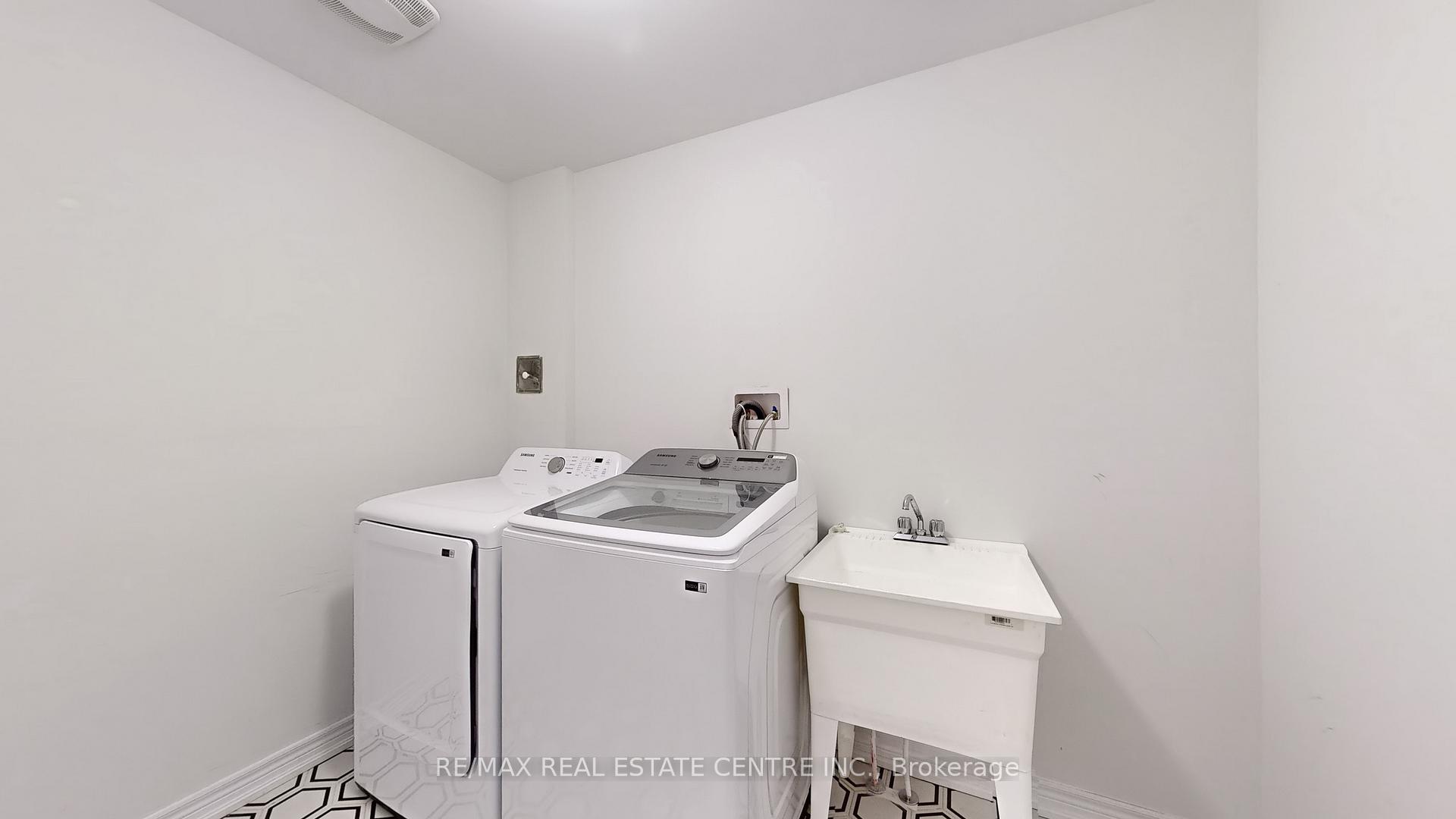 Photo 18 of 1058 Lockie Drive W, Oshawa, Kedron — HOMEH