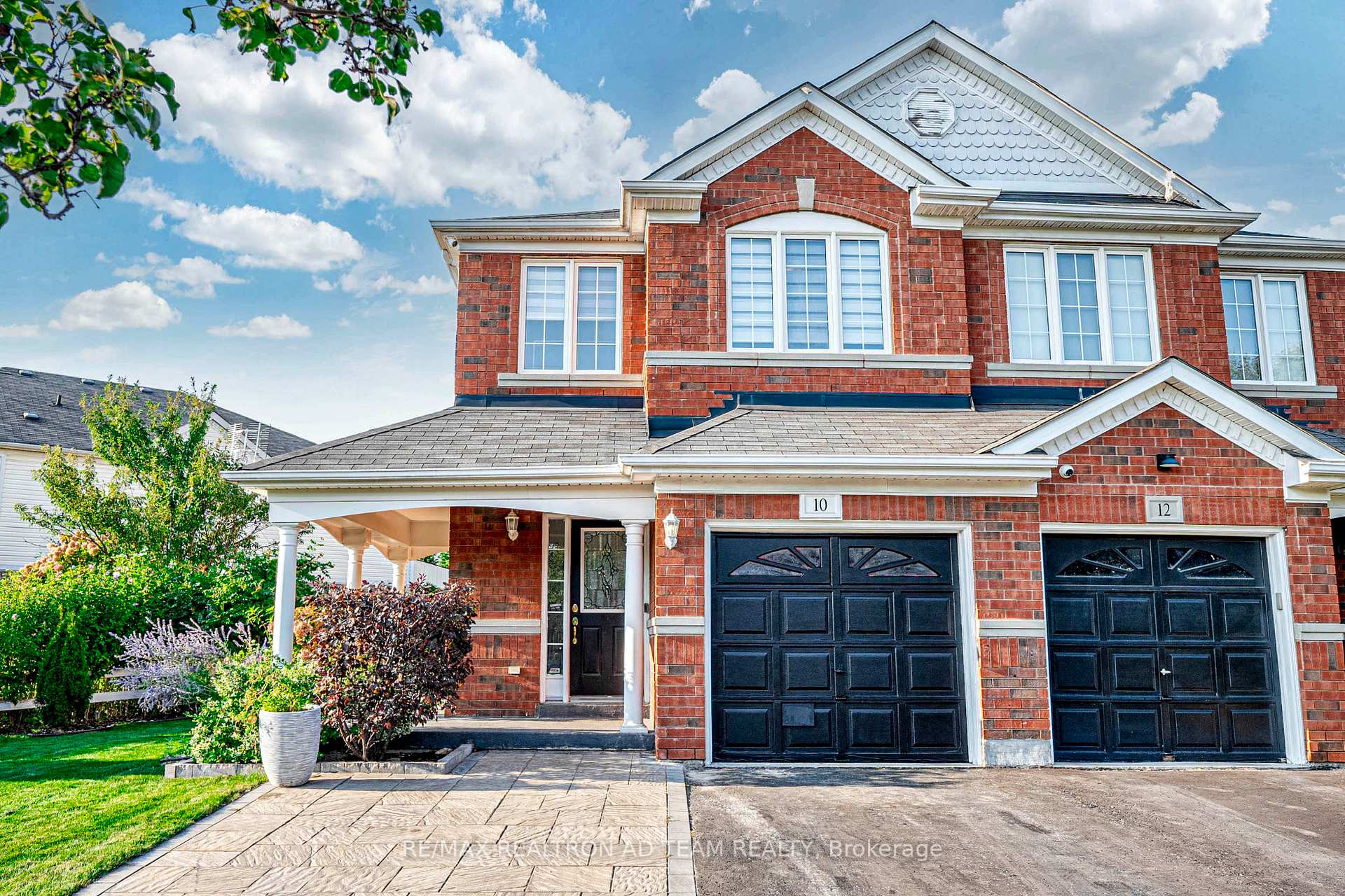 Front of 10 Tozer Crescent