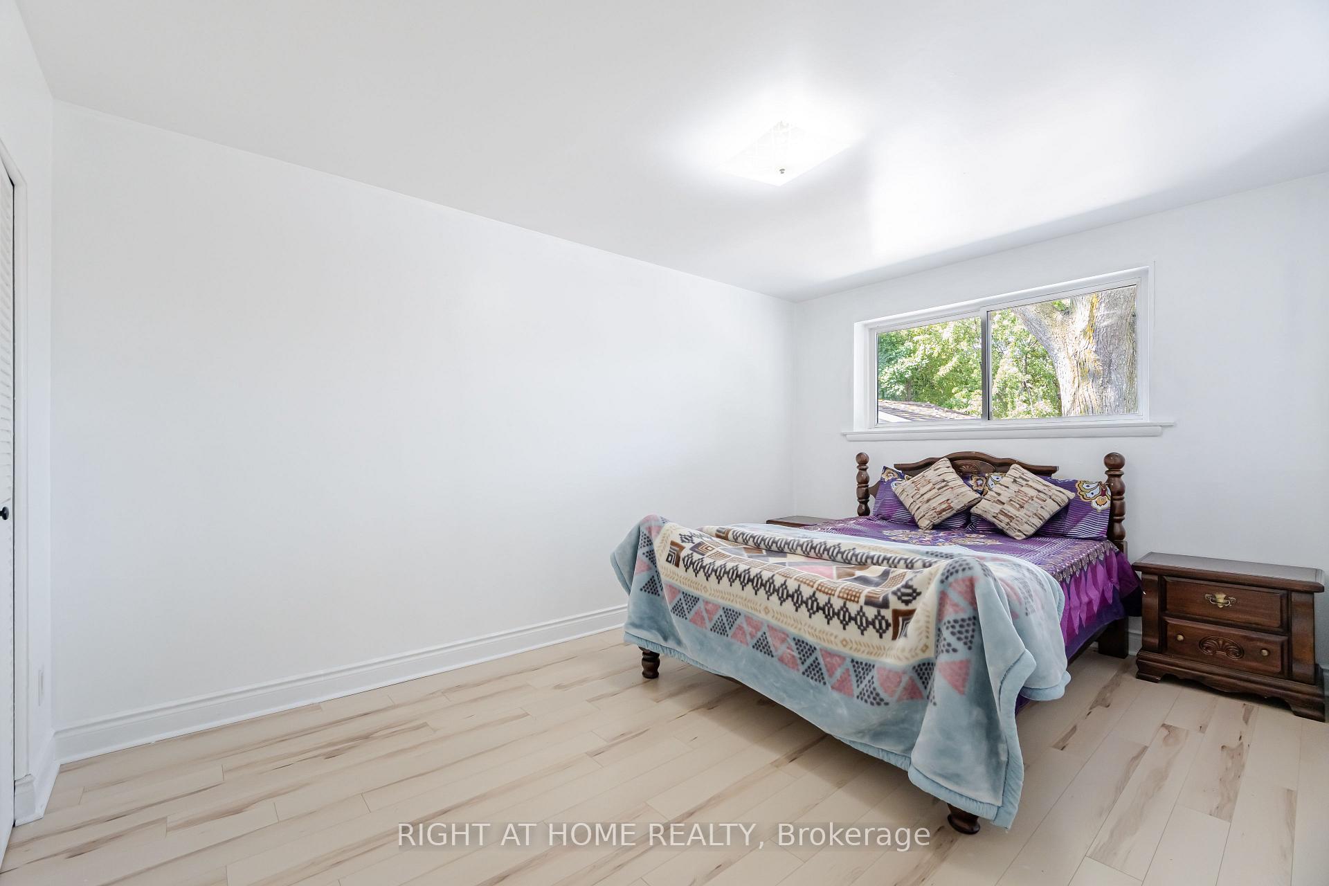 Photo 13 of 78 Sanford Crescent, Brampton, Northwood Park — HOMEH