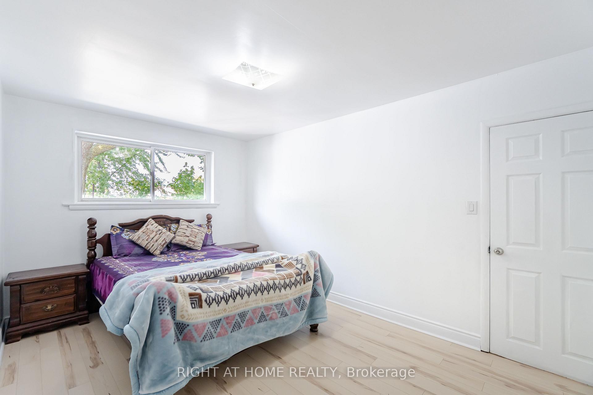 Photo 15 of 78 Sanford Crescent, Brampton, Northwood Park — HOMEH