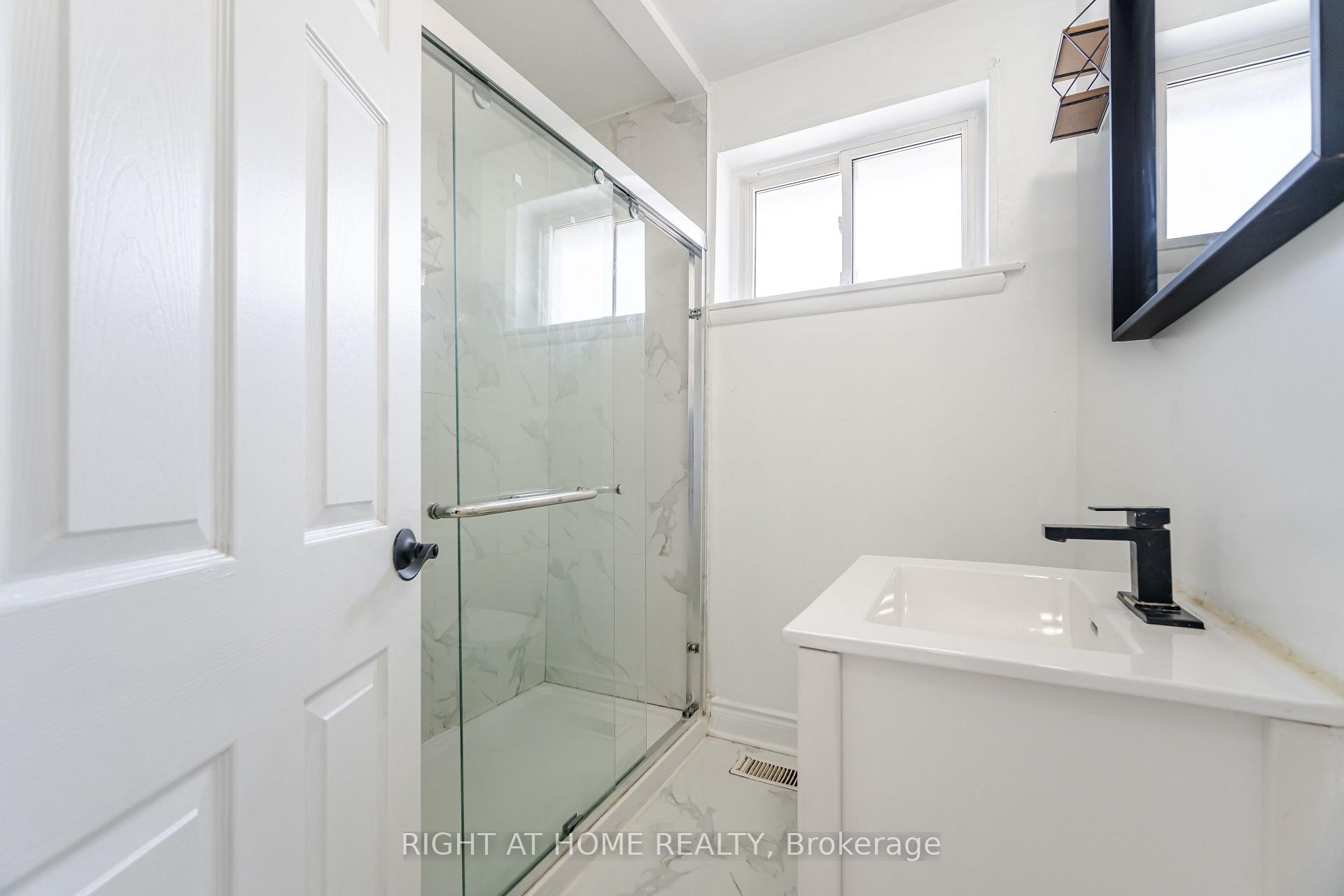 Photo 26 of 78 Sanford Crescent, Brampton, Northwood Park — HOMEH