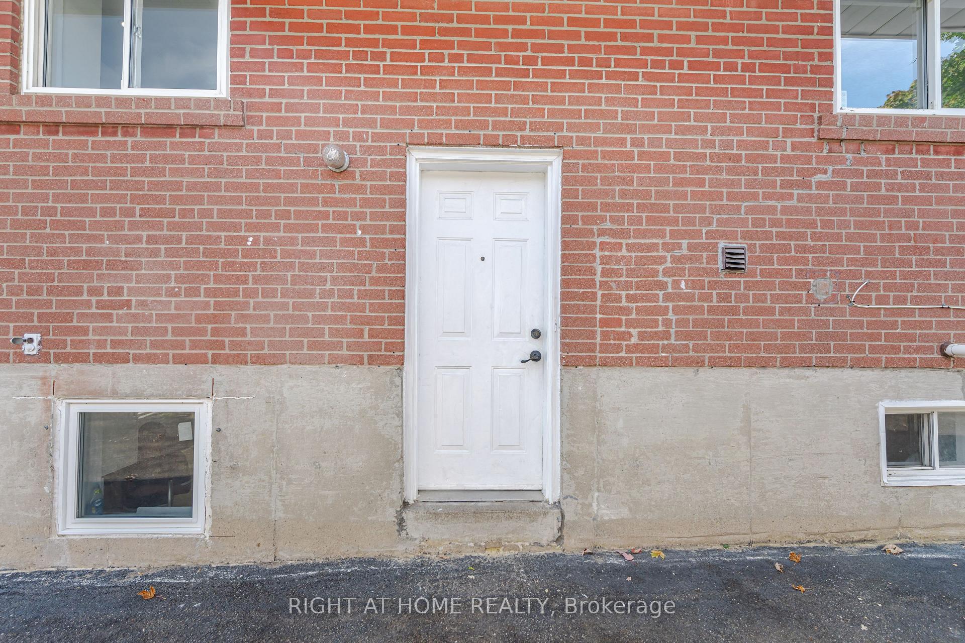 Photo 21 of 78 Sanford Crescent, Brampton, Northwood Park — HOMEH