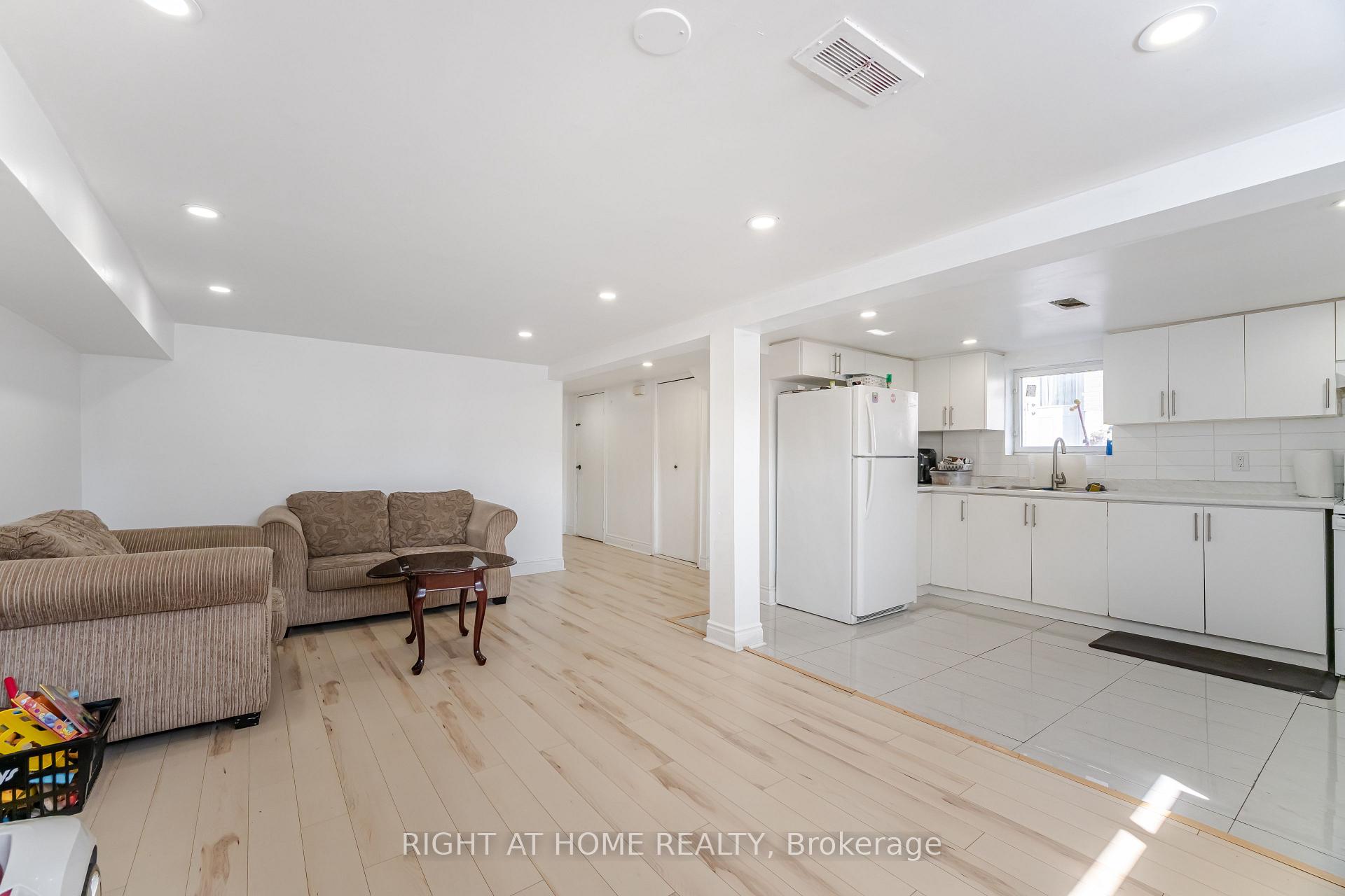 Photo 25 of 78 Sanford Crescent, Brampton, Northwood Park — HOMEH