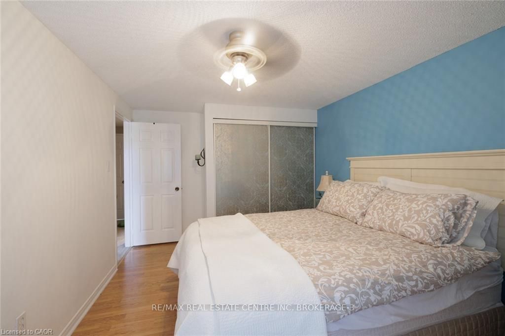 Photo 22 of 41 Wallace Drive, Barrie, Northwest — HOMEH