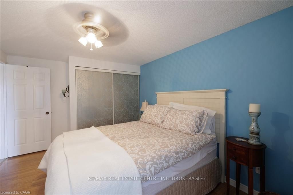 Photo 23 of 41 Wallace Drive, Barrie, Northwest — HOMEH