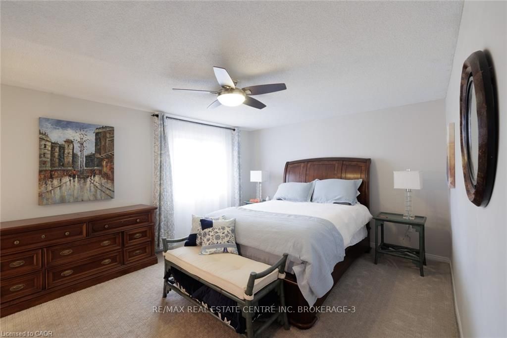 Photo 24 of 41 Wallace Drive, Barrie, Northwest — HOMEH