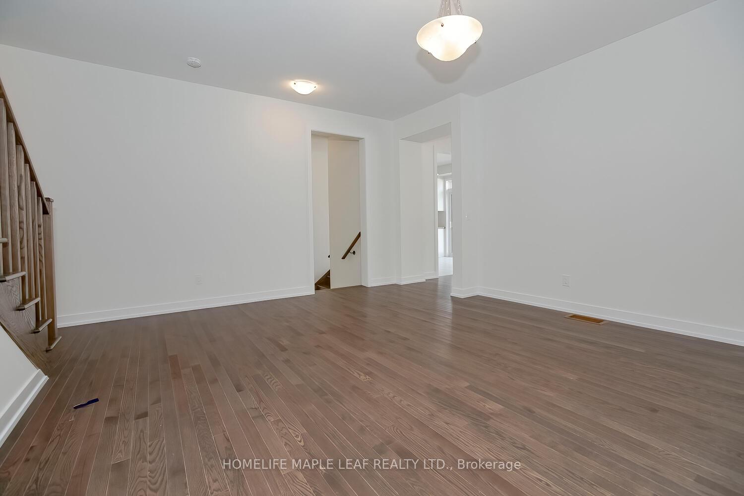 Photo 9 of 1046 Thompson Drive, Oshawa, Kedron — HOMEH