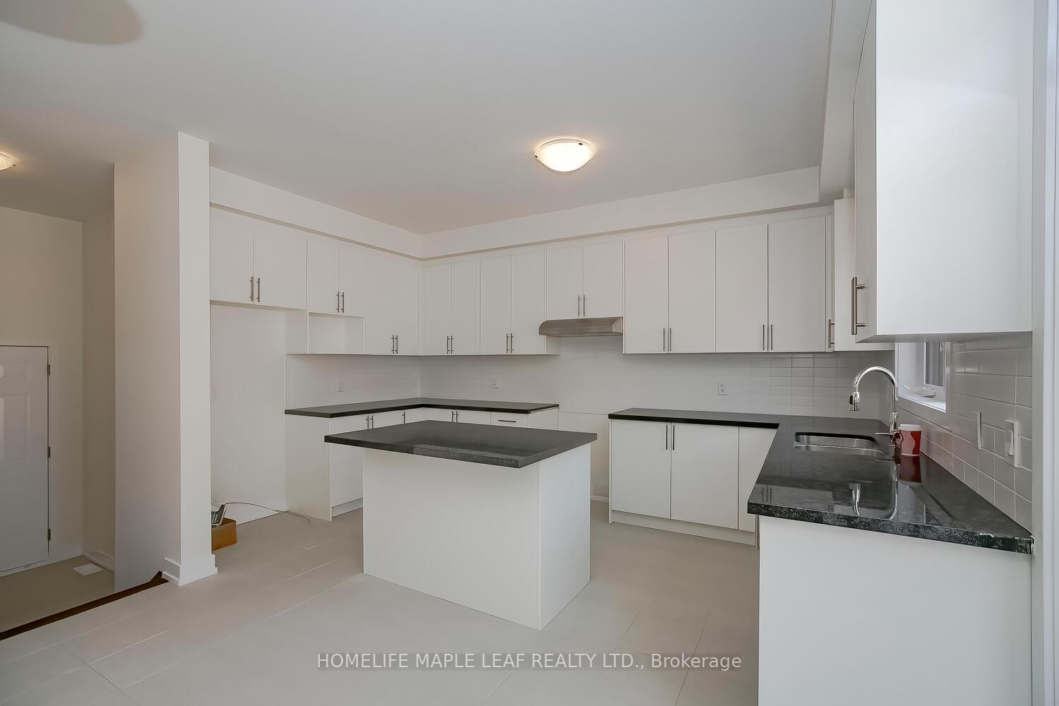 Photo 16 of 1046 Thompson Drive, Oshawa, Kedron — HOMEH