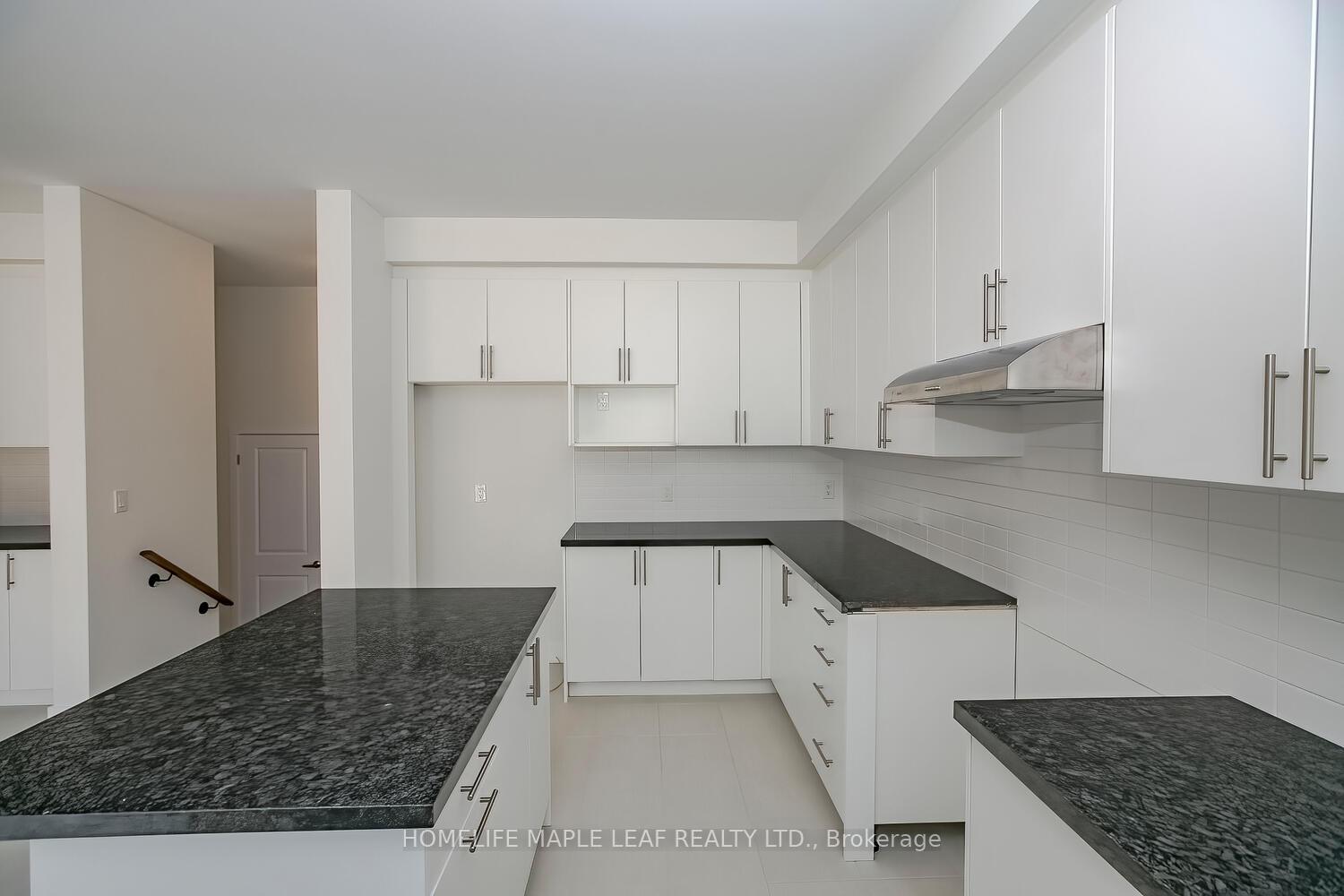 Photo 18 of 1046 Thompson Drive, Oshawa, Kedron — HOMEH