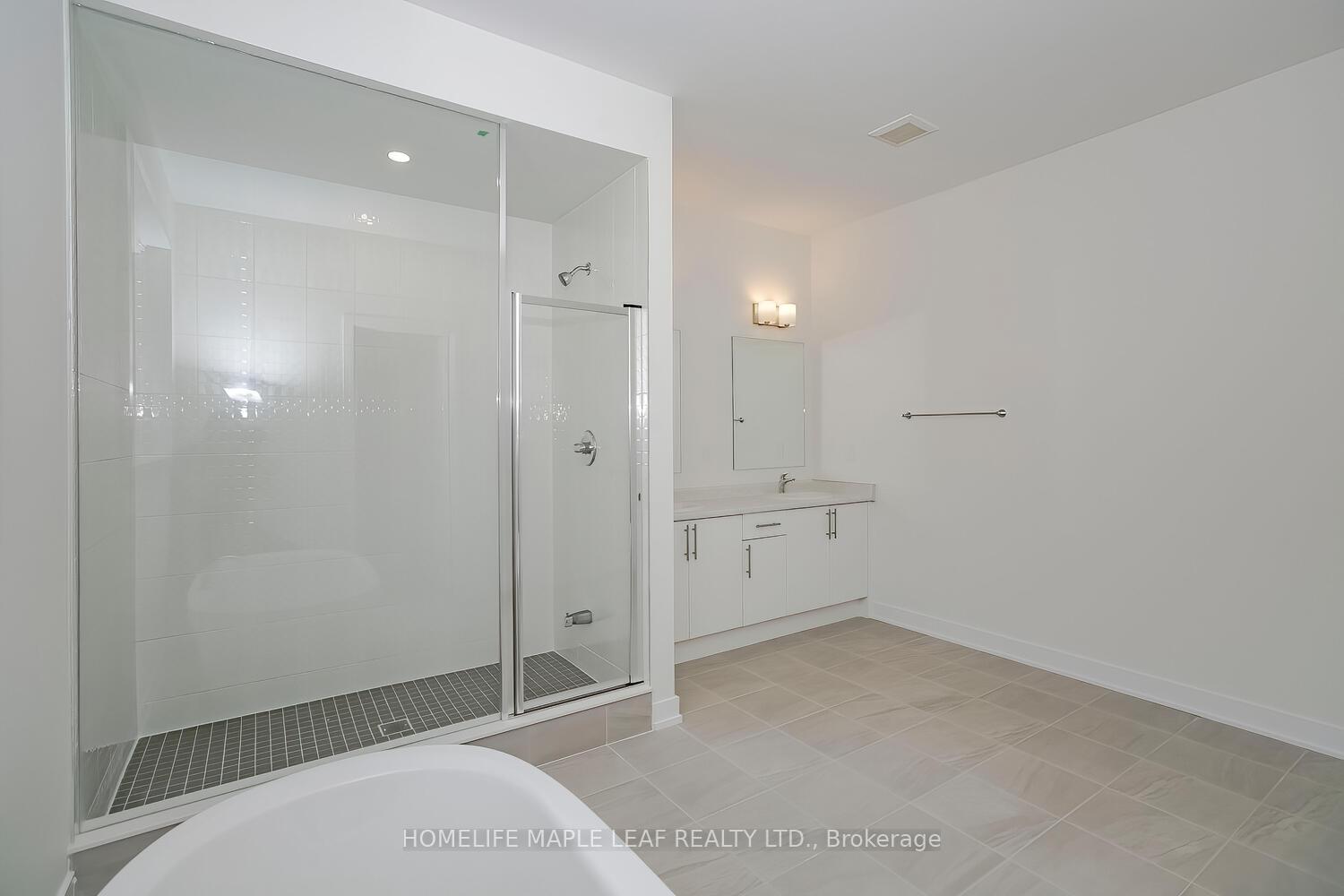 Photo 26 of 1046 Thompson Drive, Oshawa, Kedron — HOMEH