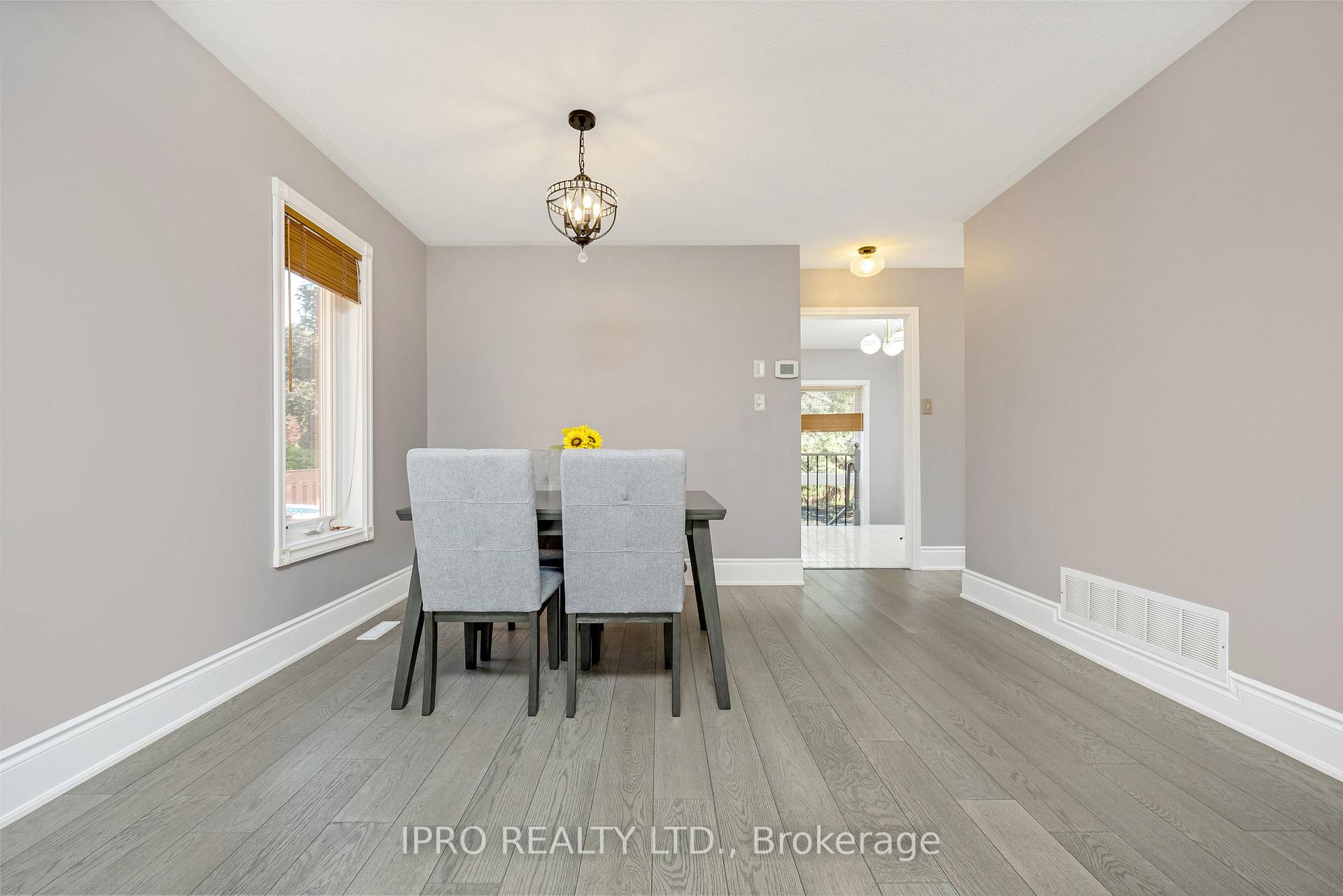 Photo 5 of 45 Flemington Drive, Caledon, Rural Caledon — HOMEH