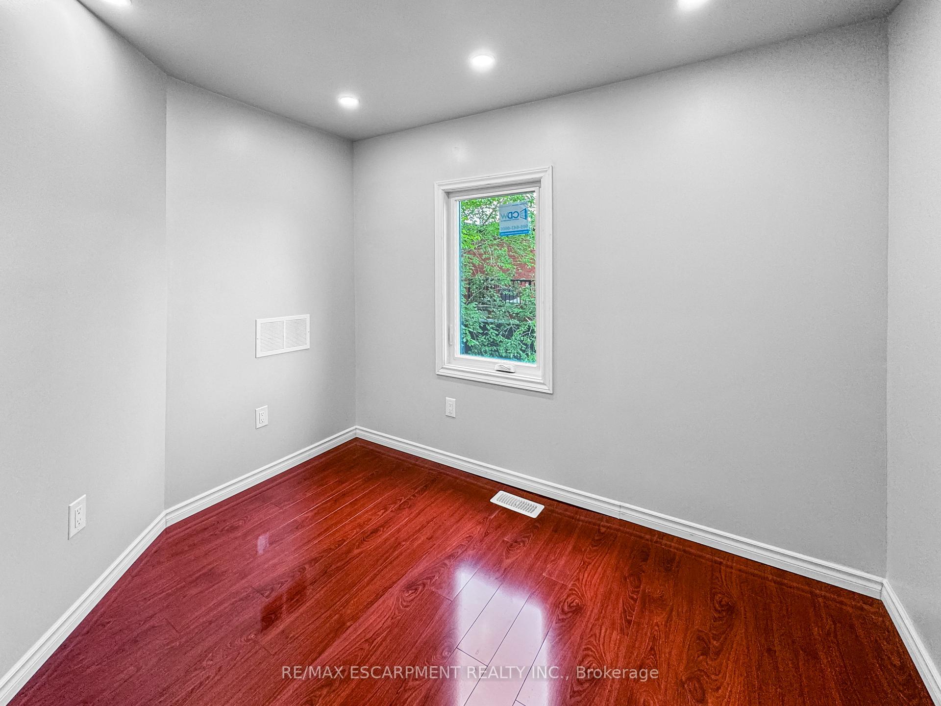 Photo 10 of 57 Princess Street, Hamilton, Gibson — HOMEH