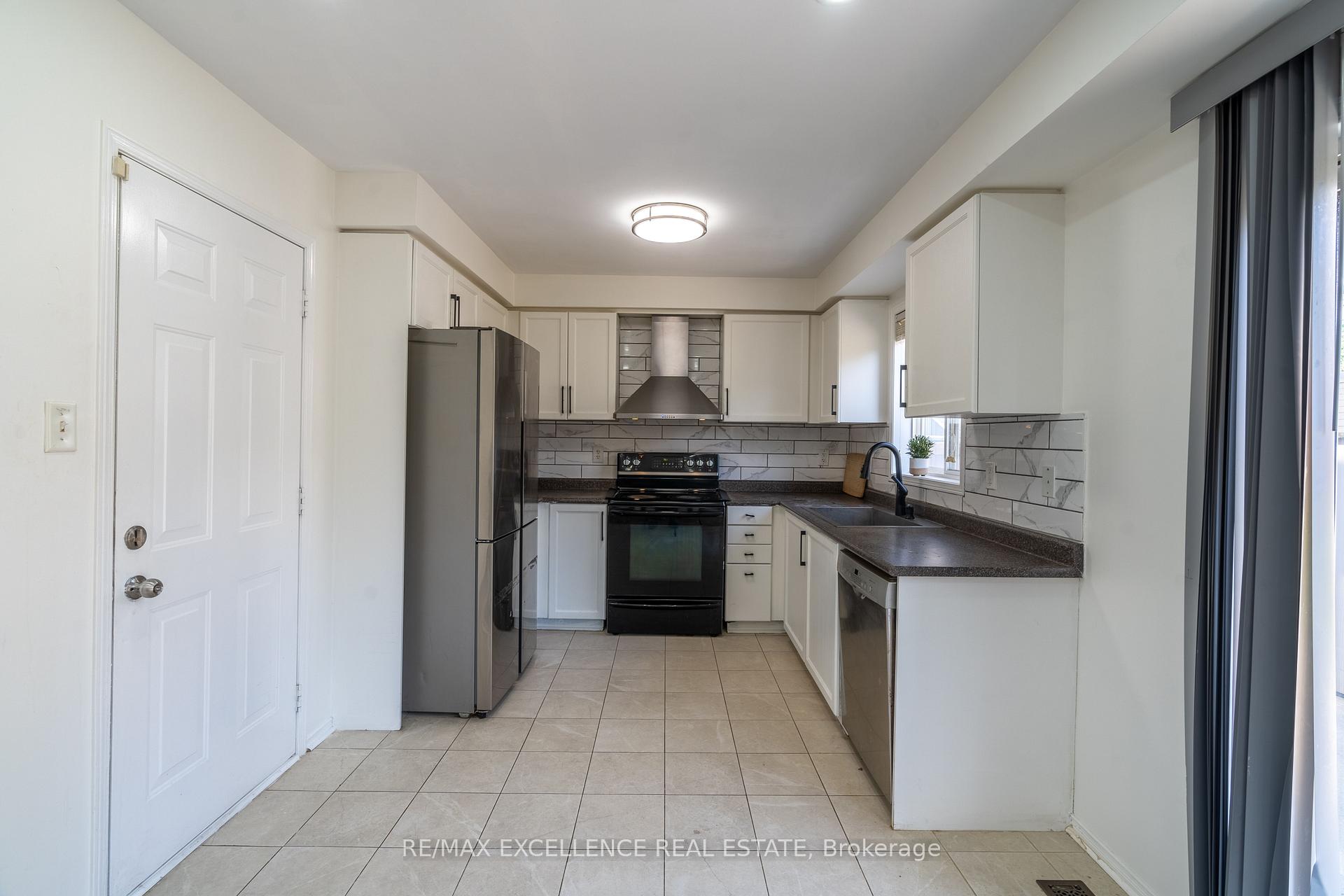 Photo 4 of 7 Gaydon Way, Brant, Brantford Twp — HOMEH