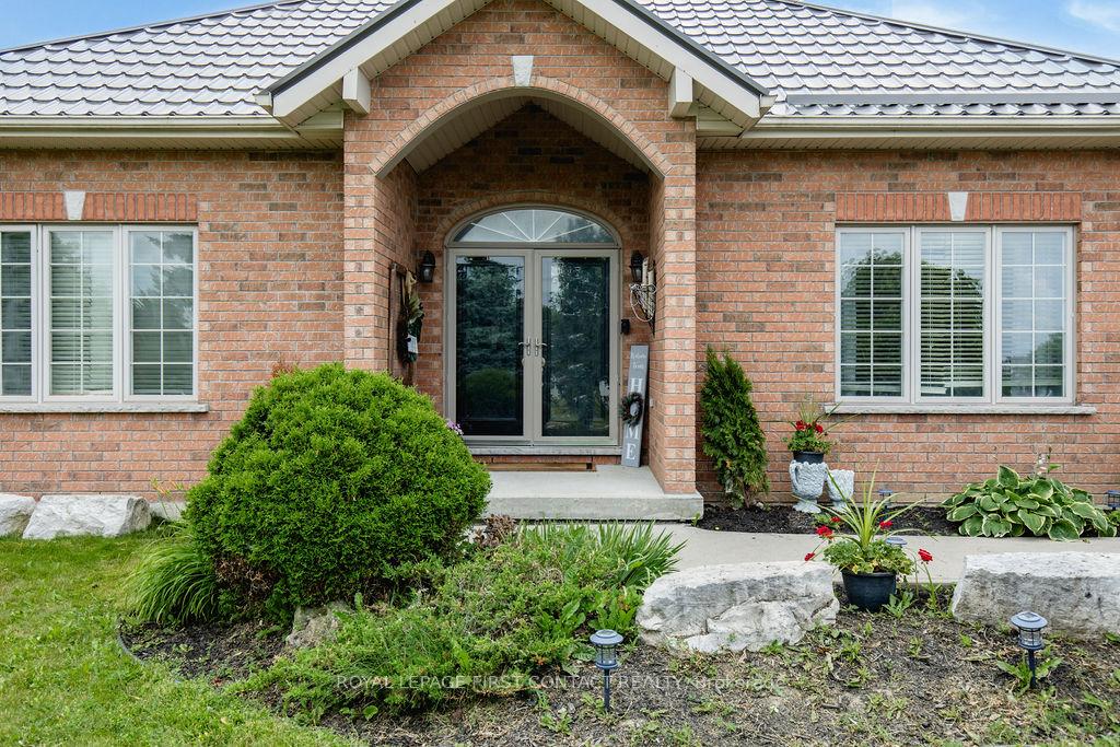 Photo 3 of 31 Vanderpost Crescent, Essa, Thornton — HOMEH