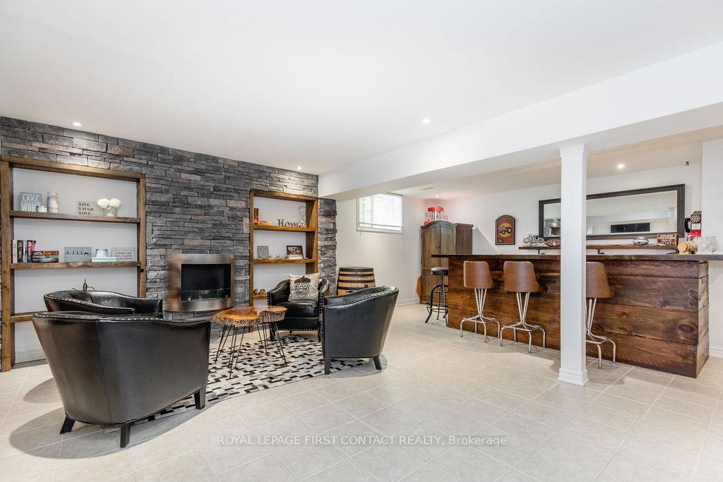 Photo 17 of 31 Vanderpost Crescent, Essa, Thornton — HOMEH