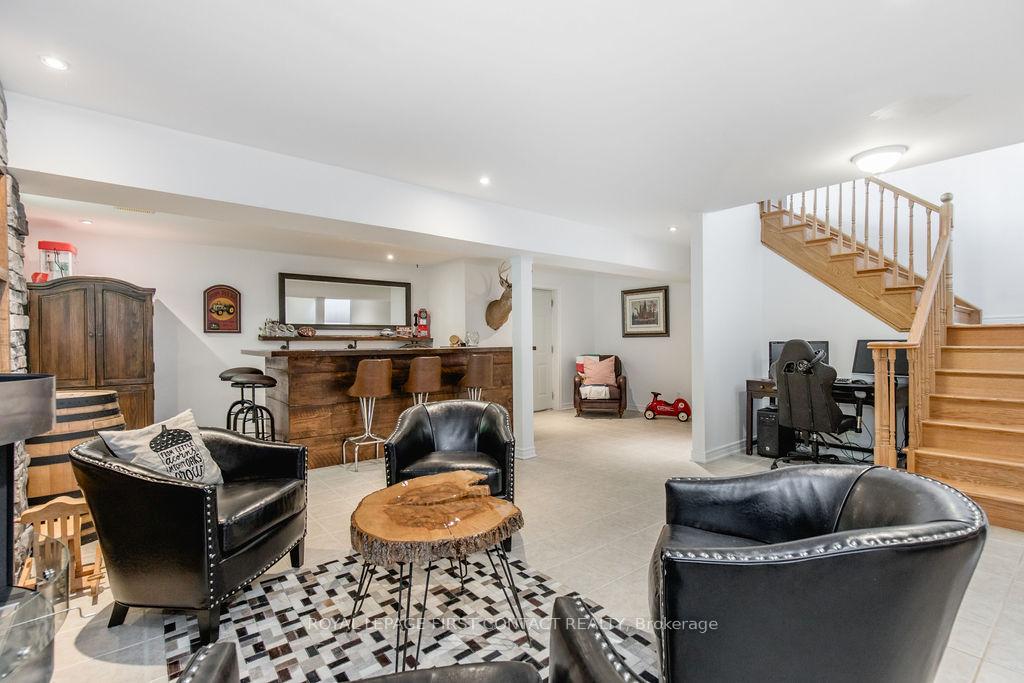 Photo 19 of 31 Vanderpost Crescent, Essa, Thornton — HOMEH