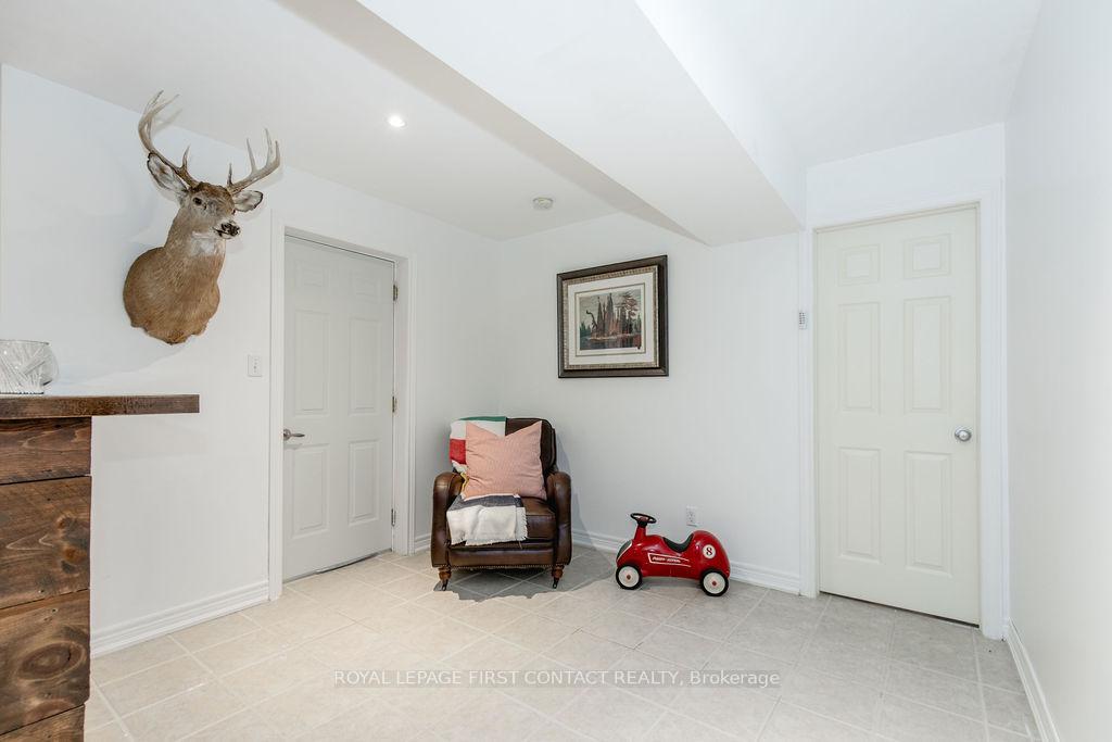 Photo 24 of 31 Vanderpost Crescent, Essa, Thornton — HOMEH