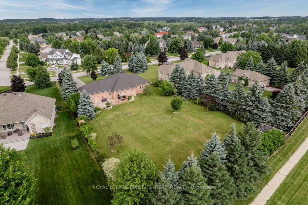 Photo 35 of 31 Vanderpost Crescent, Essa, Thornton — HOMEH