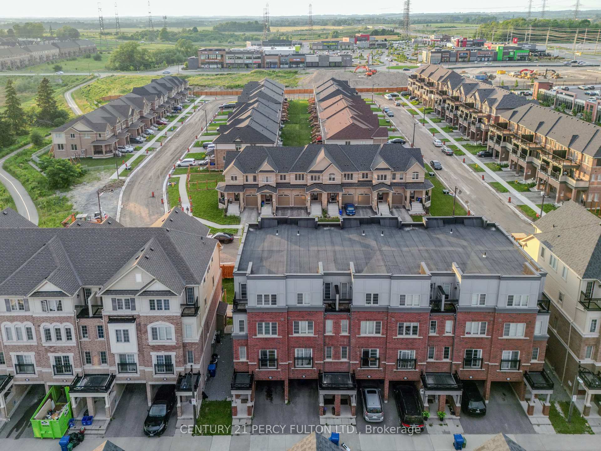 Photo 2 of Unit 21, 2526 Bromus Path, Oshawa, Windfields — HOMEH